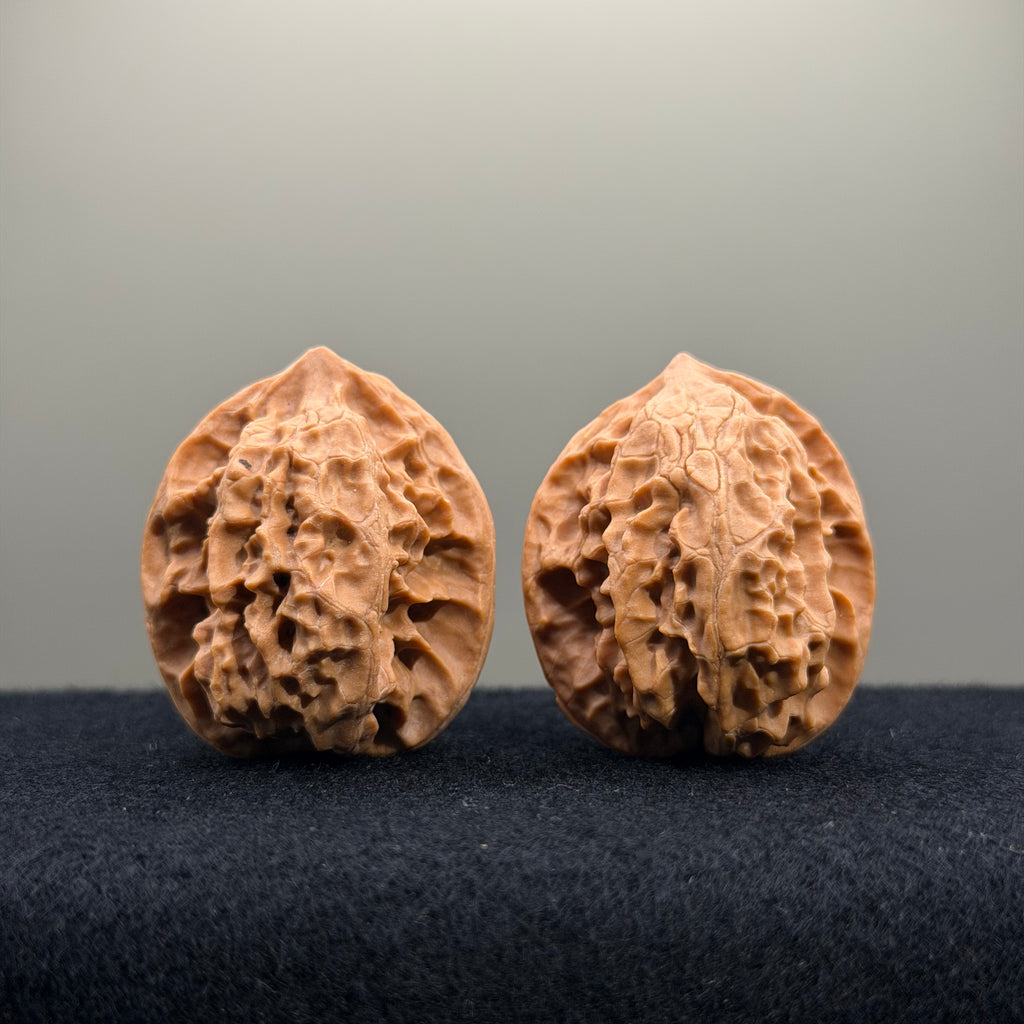 First Love Wenwan Walnut · 34mm · Natural · Entry Ritual