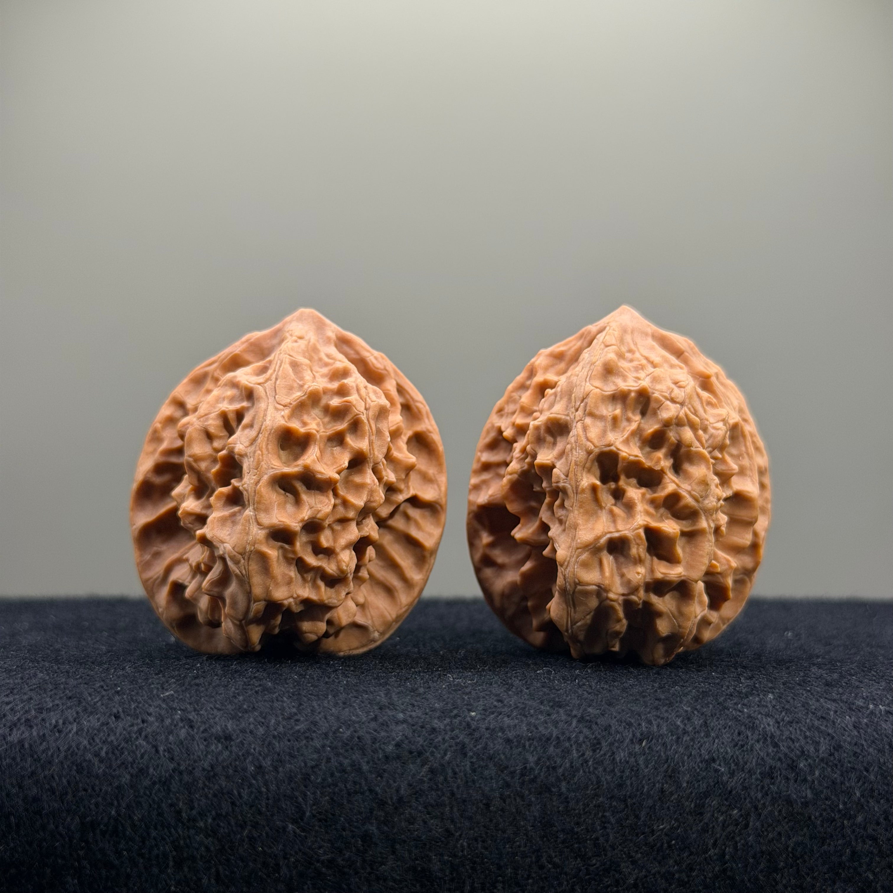 First Love Wenwan Walnut · 36mm · Natural · Entry Ritual