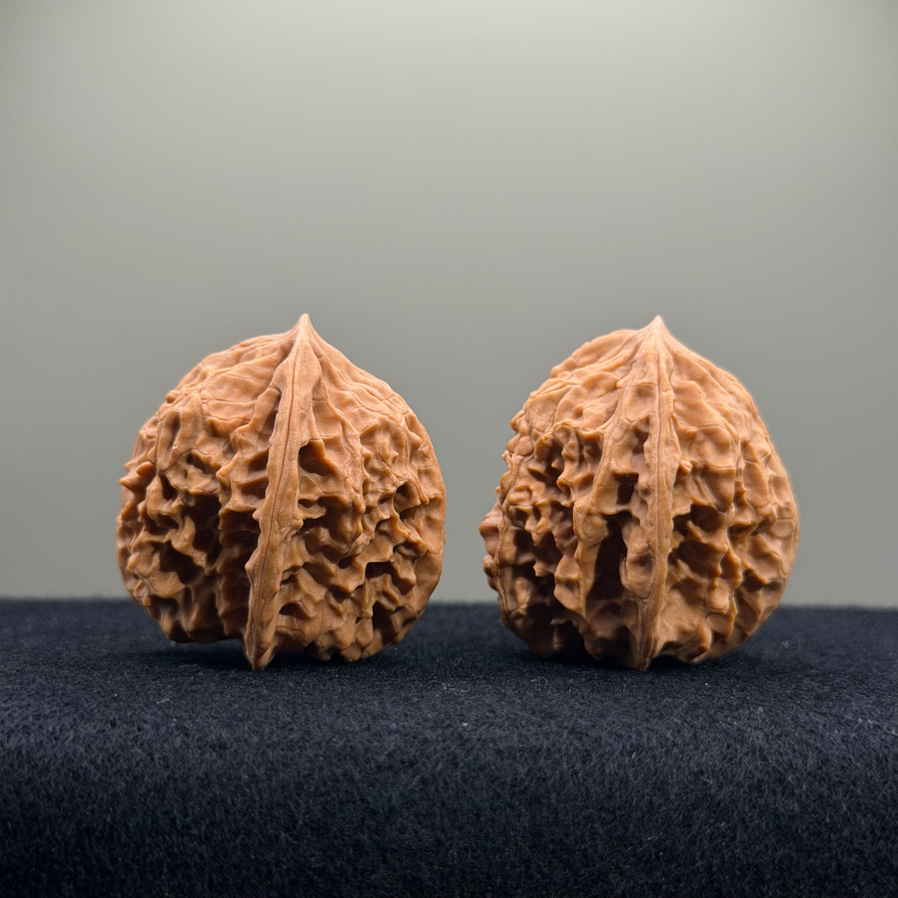 First Love Wenwan Walnut · 36mm · Natural · Entry Ritual