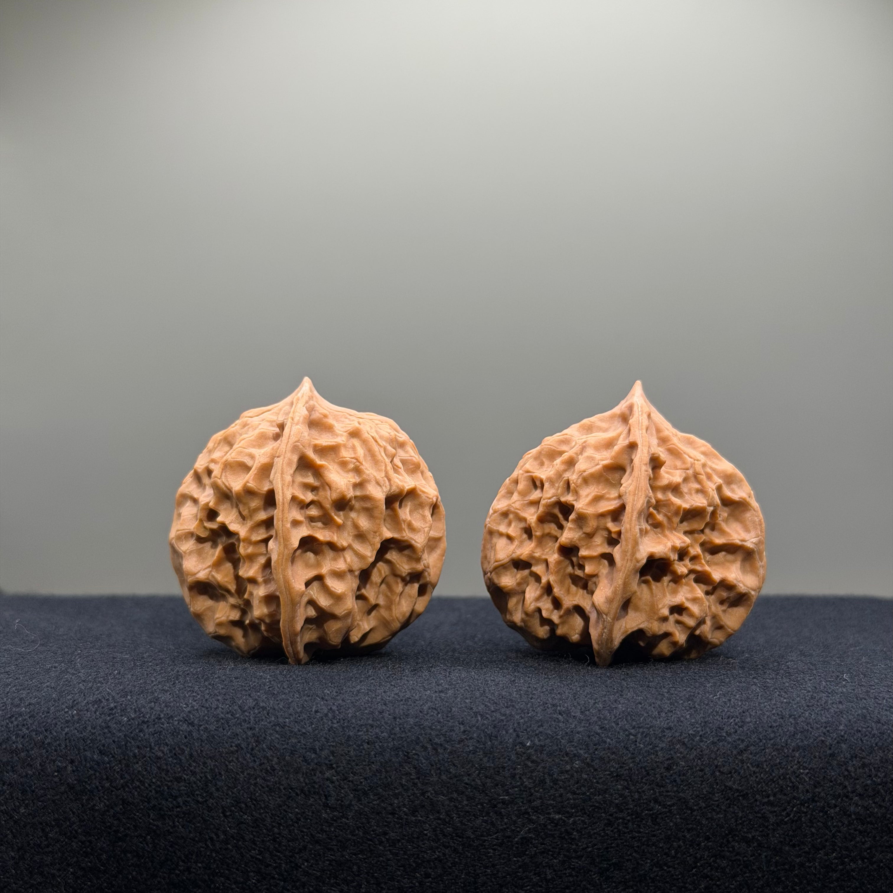 First Love Wenwan Walnut · 36mm · Natural · Entry Ritual