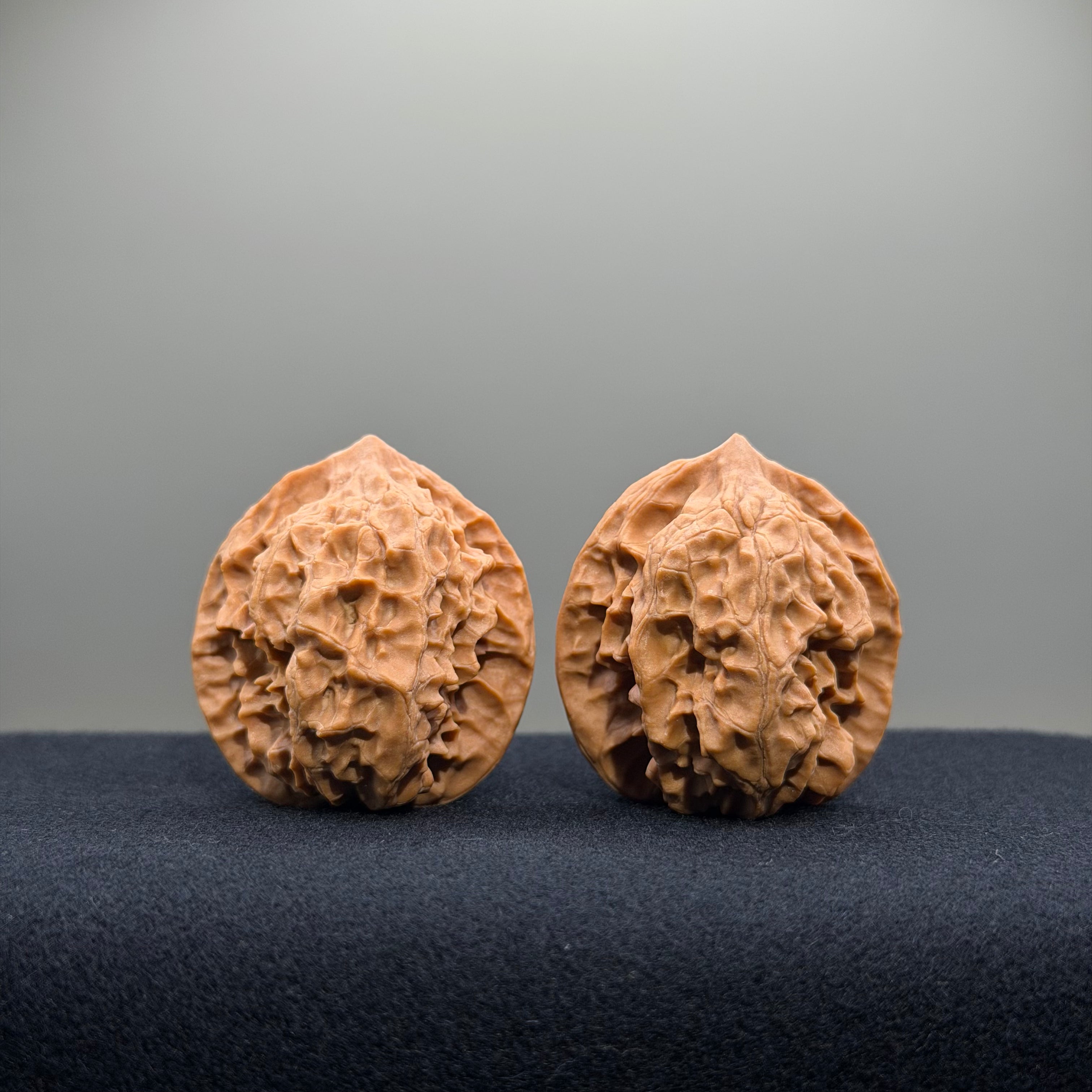 First Love Wenwan Walnut · 35mm · Natural · Entry Ritual