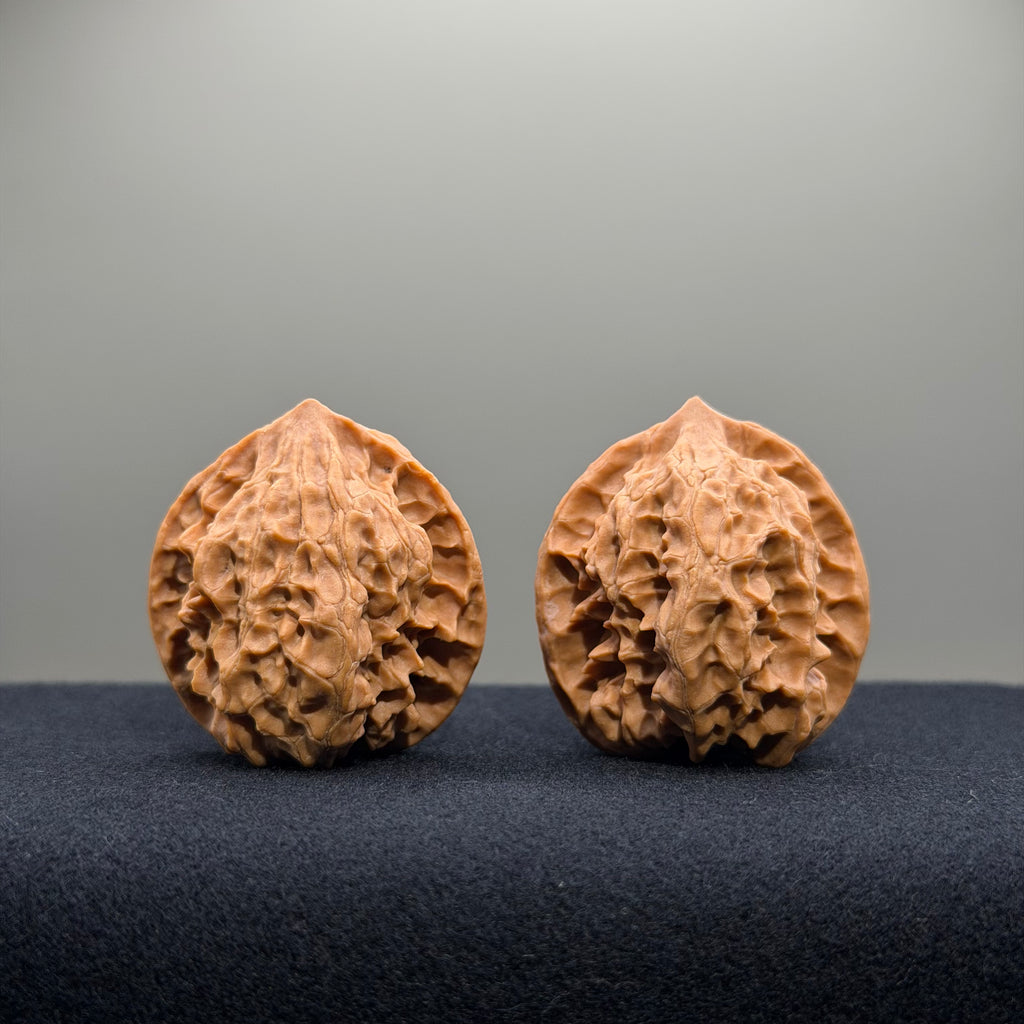 First Love Wenwan Walnut · 35mm · Natural · Entry Ritual