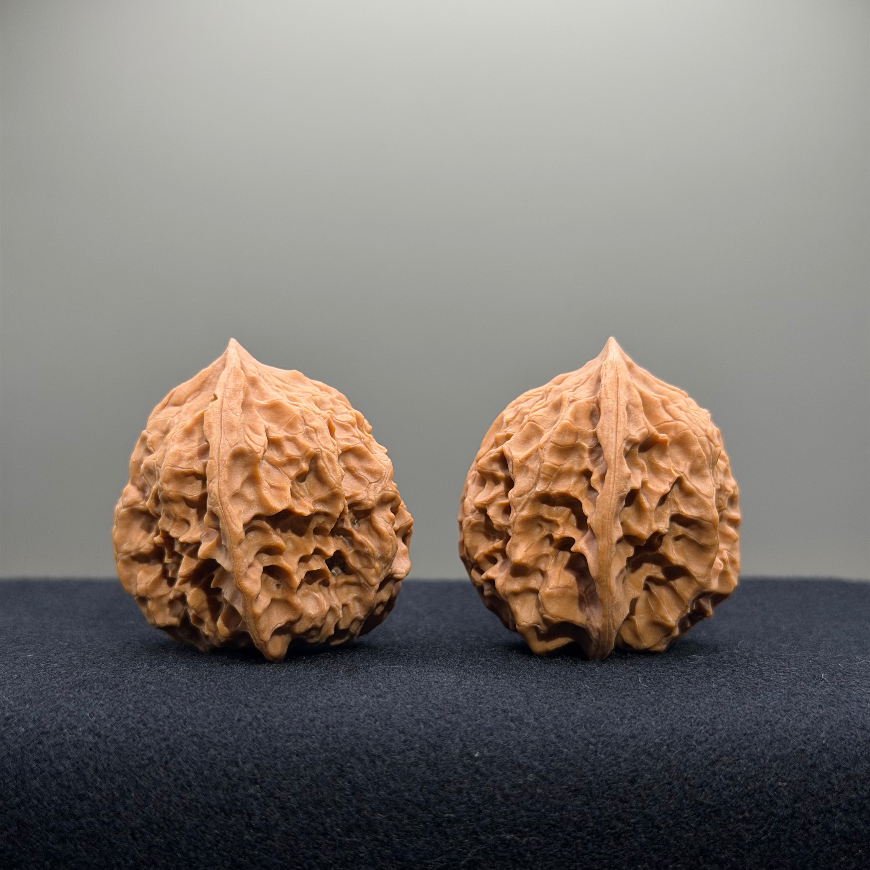 First Love Wenwan Walnut · 35mm · Natural · Entry Ritual
