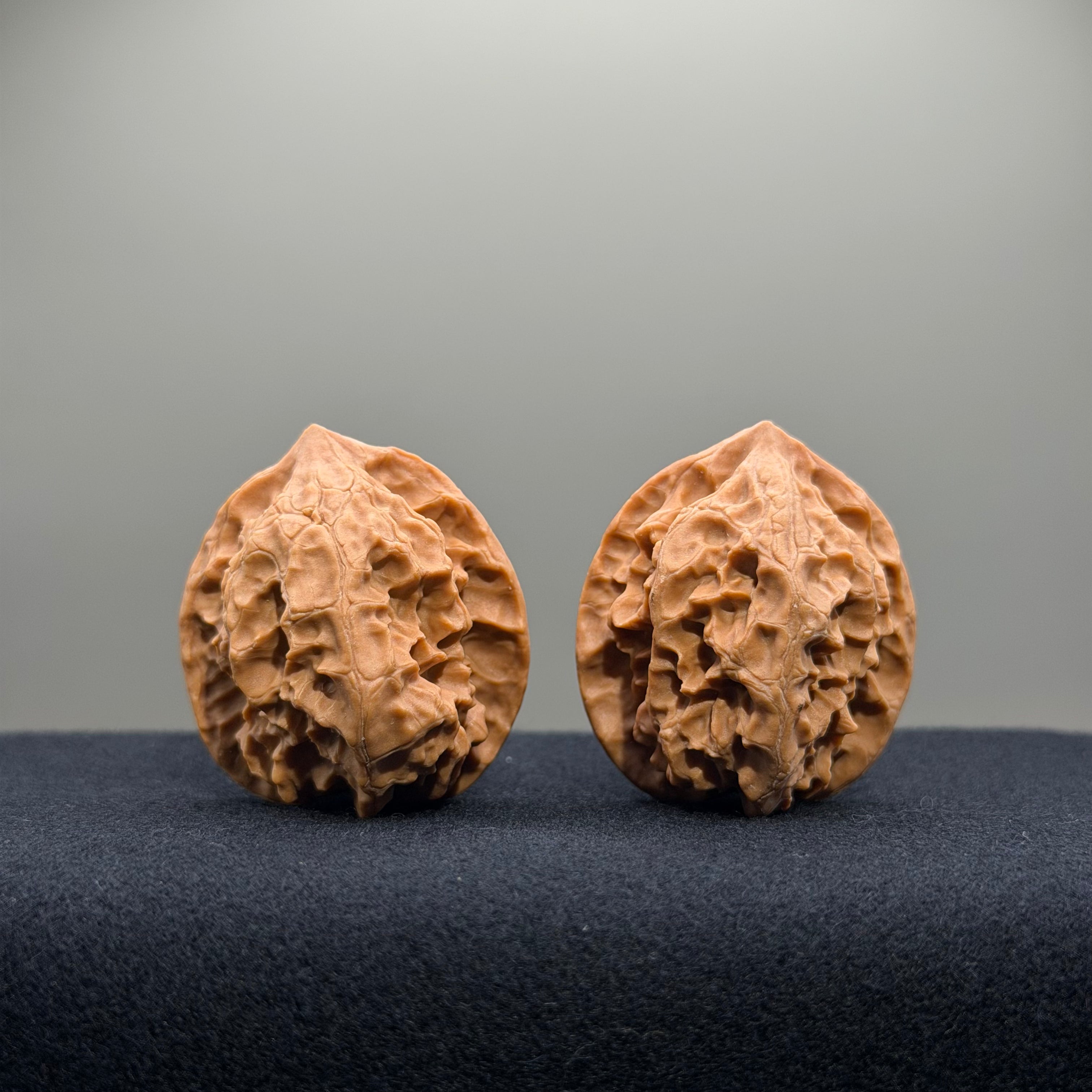 First Love Wenwan Walnut · 34mm · Natural · Entry Ritual