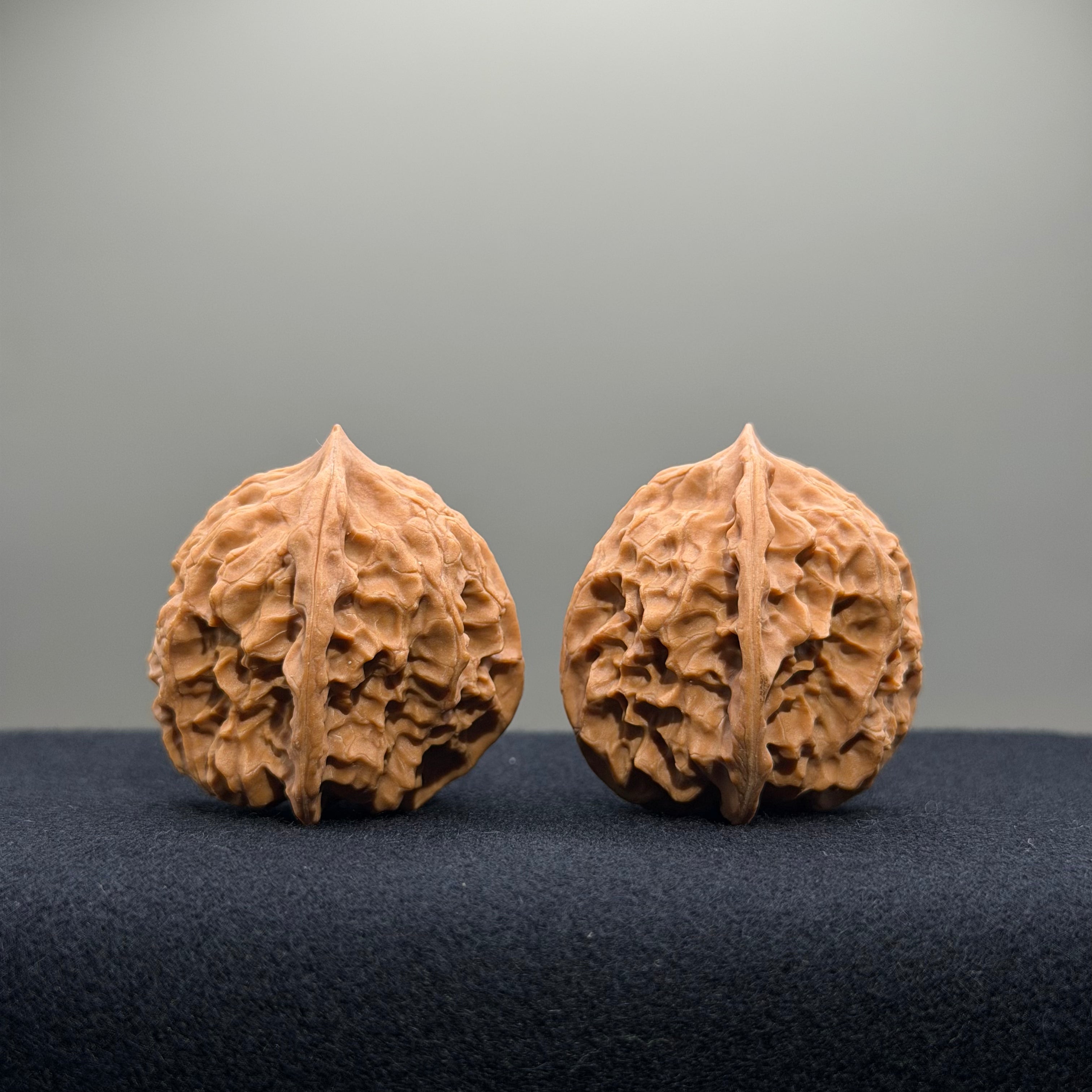 First Love Wenwan Walnut · 34mm · Natural · Entry Ritual