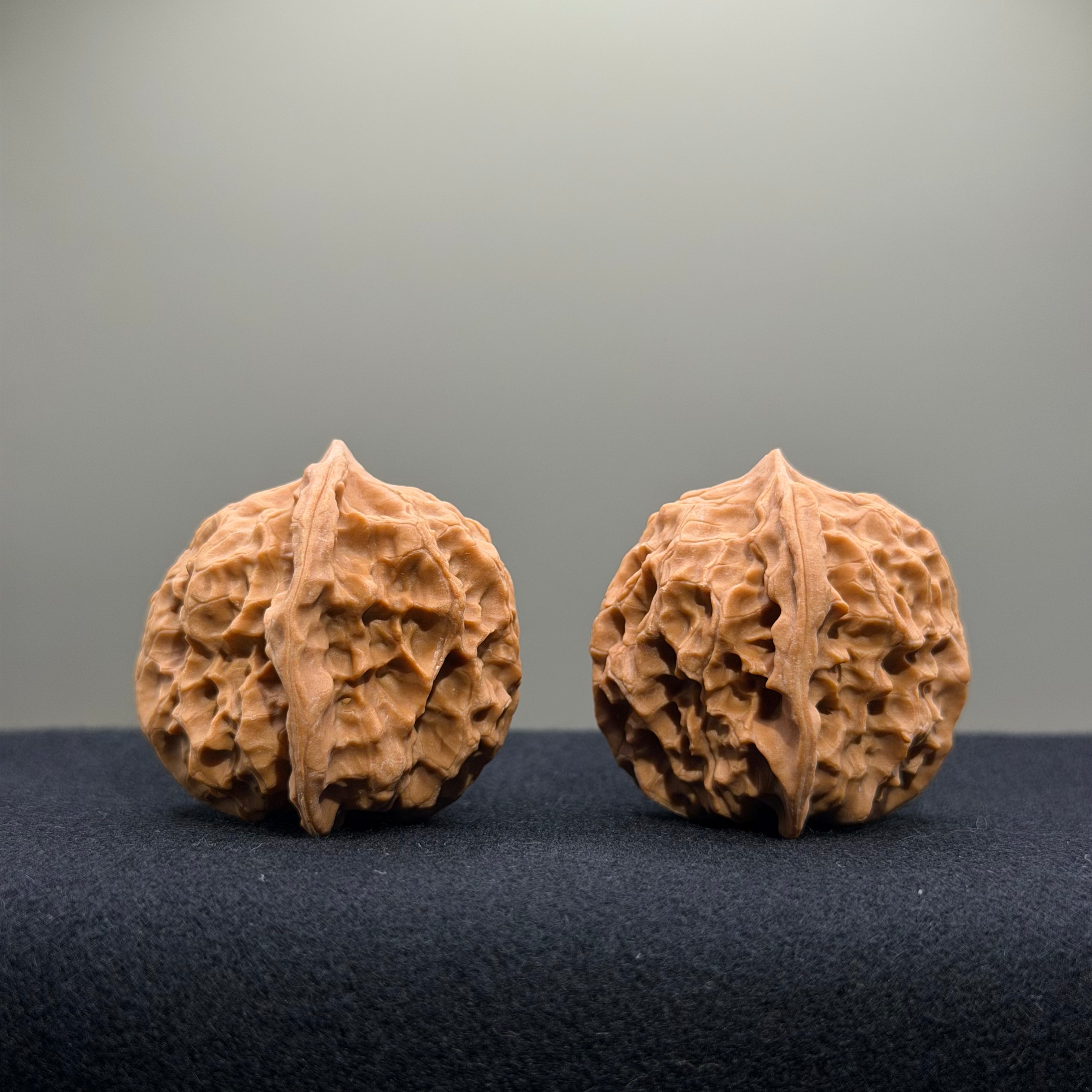 First Love Wenwan Walnut · 37mm · Natural · Entry Ritual