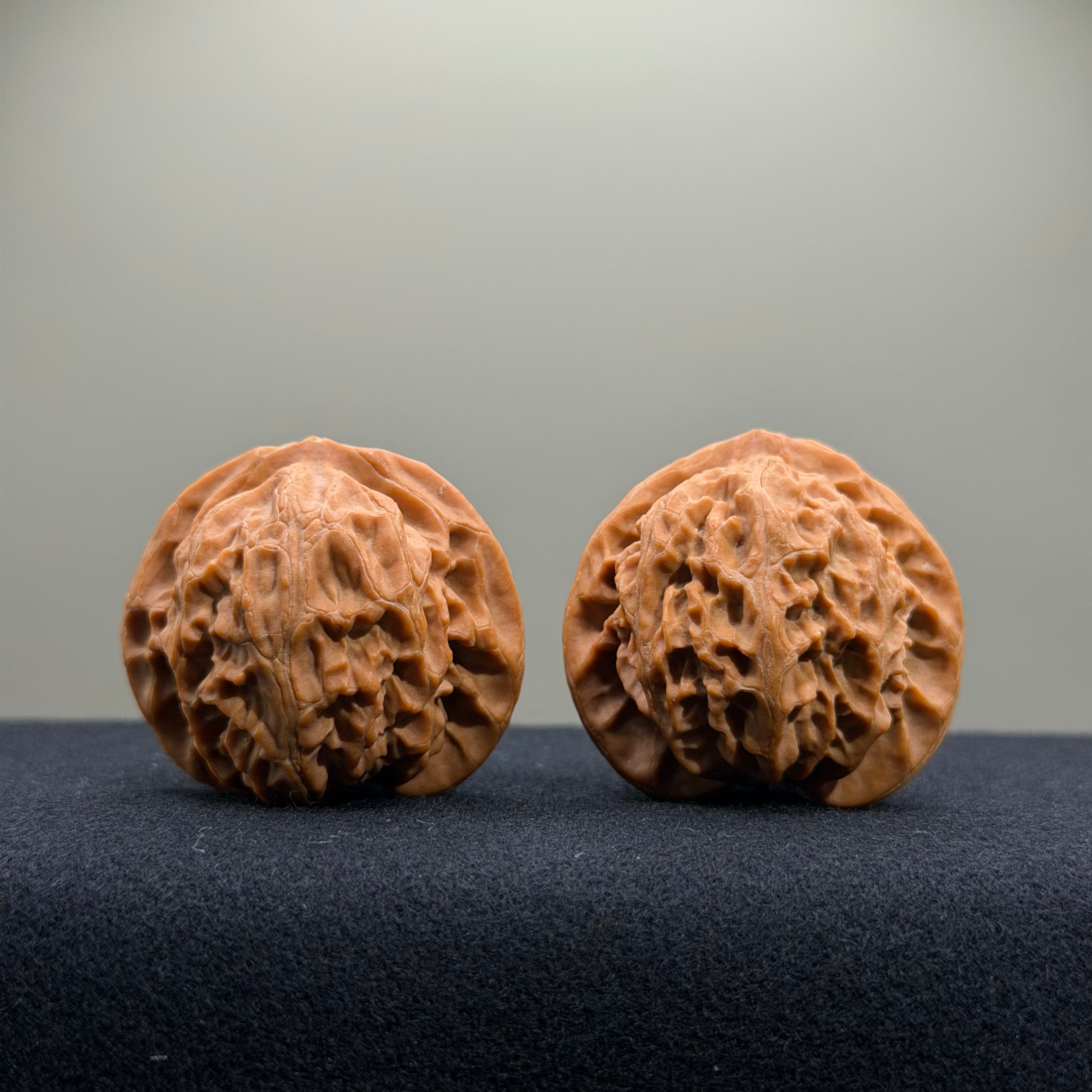 Palace Lantern Wenwan Walnut · 39.6/39.1mm · Natural · Select Ritual