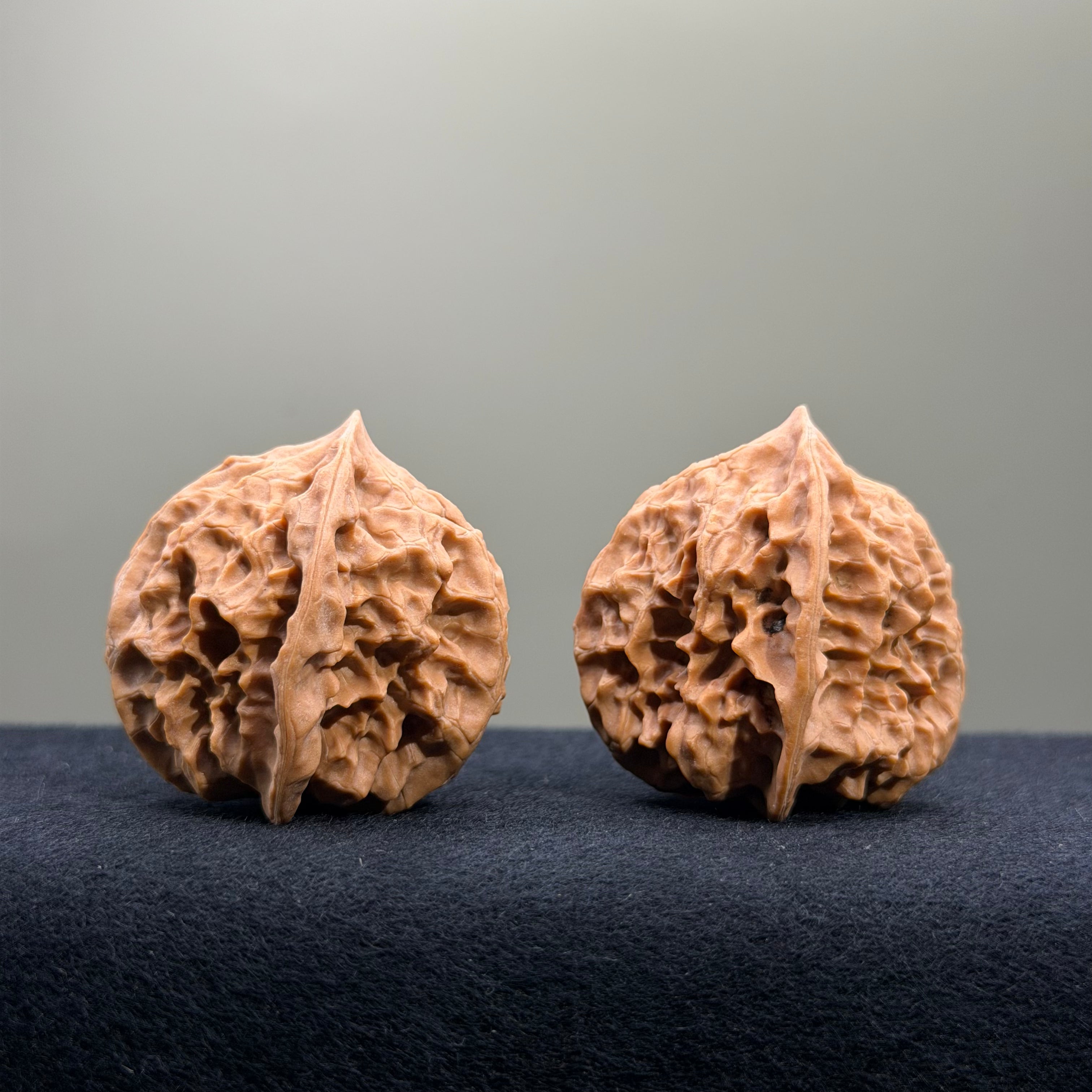 First Love Wenwan Walnut · 37mm · Natural · Select Ritual