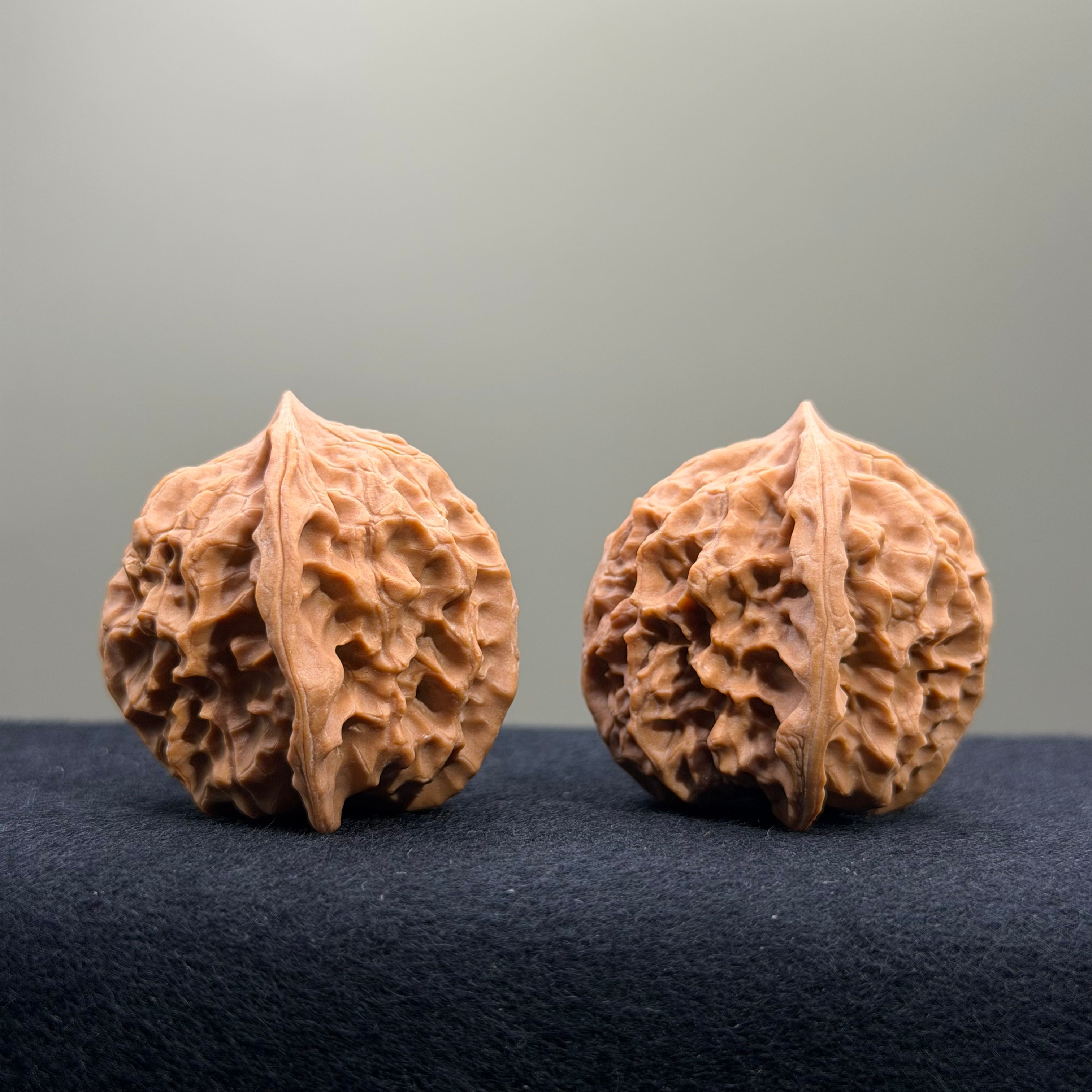 First Love Wenwan Walnut · 37mm · Natural · Select Ritual
