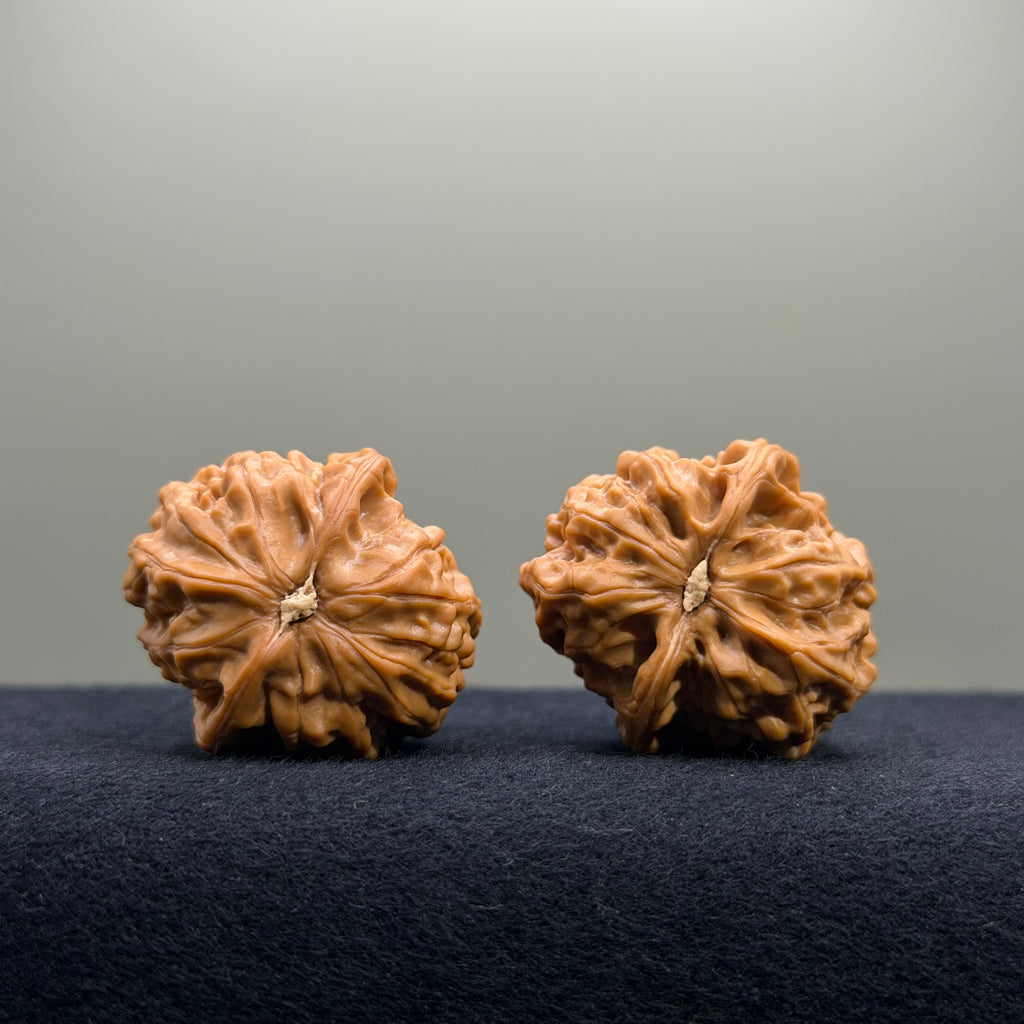Chicken Heart Wenwan Walnut · 32mm · Natural · Premium Ritual