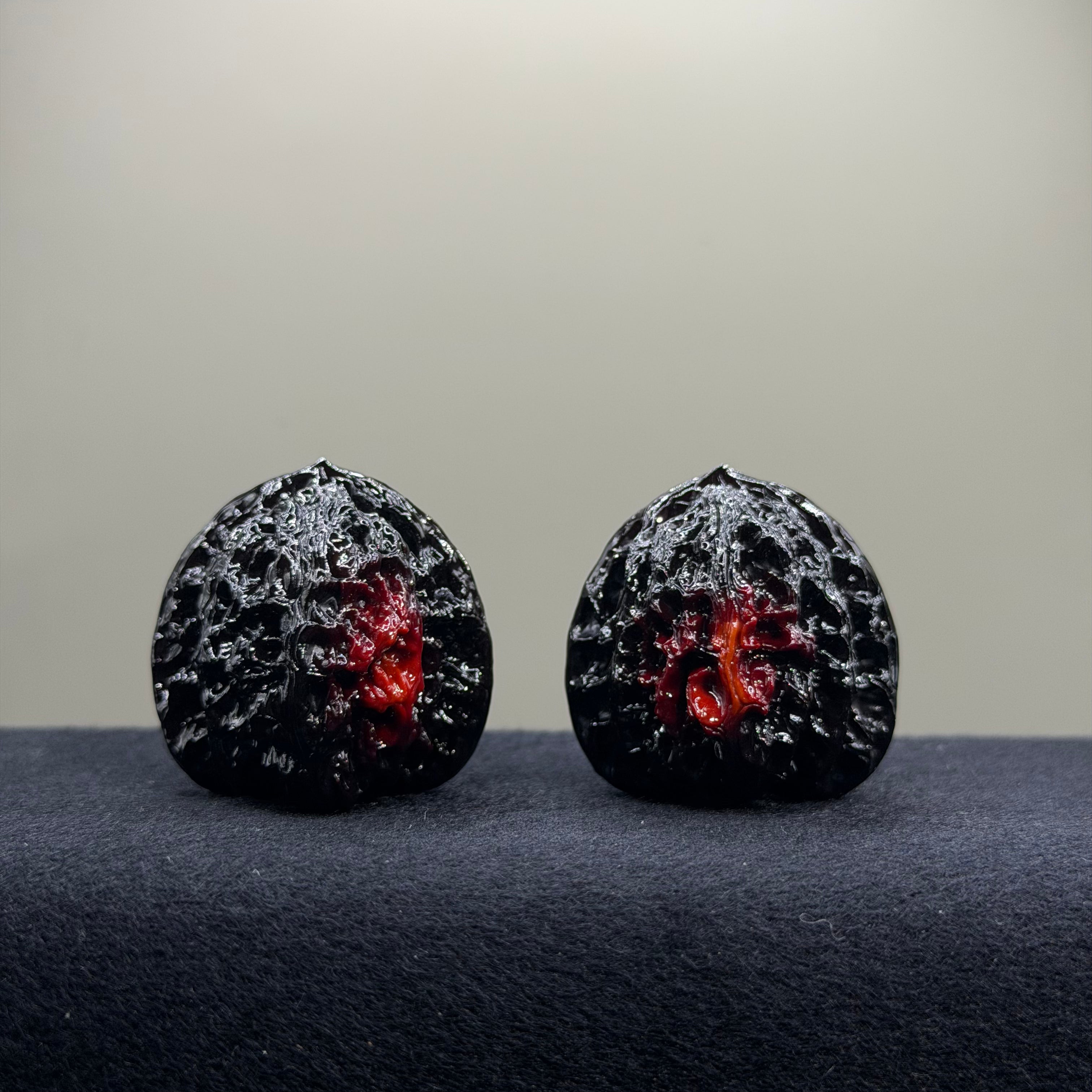 Ground Buried Mist Cloud Wenwan Walnut · 36mm · Select Ritual