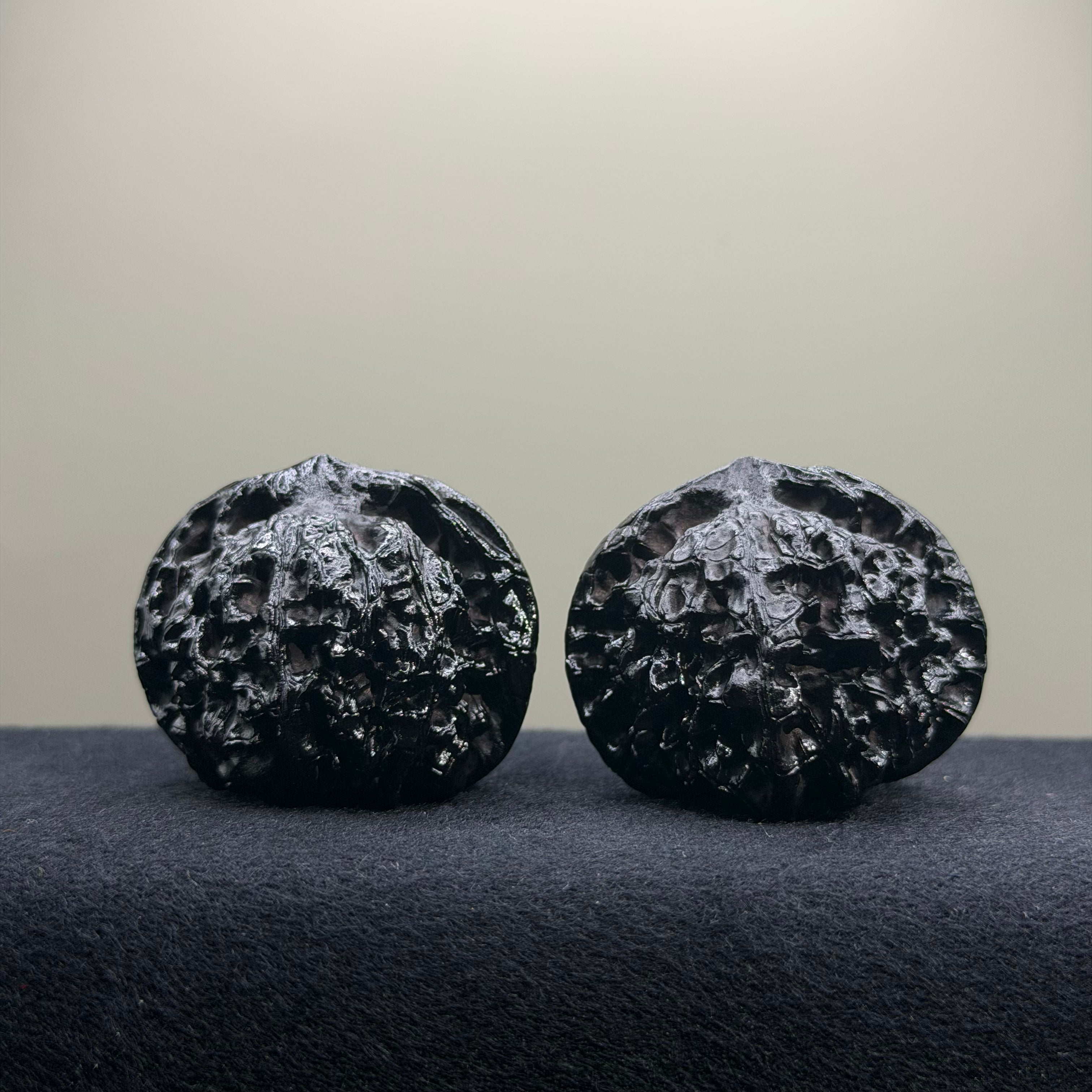 Ground Buried Official Hat Wenwan Walnut · 44mm · Select Ritual