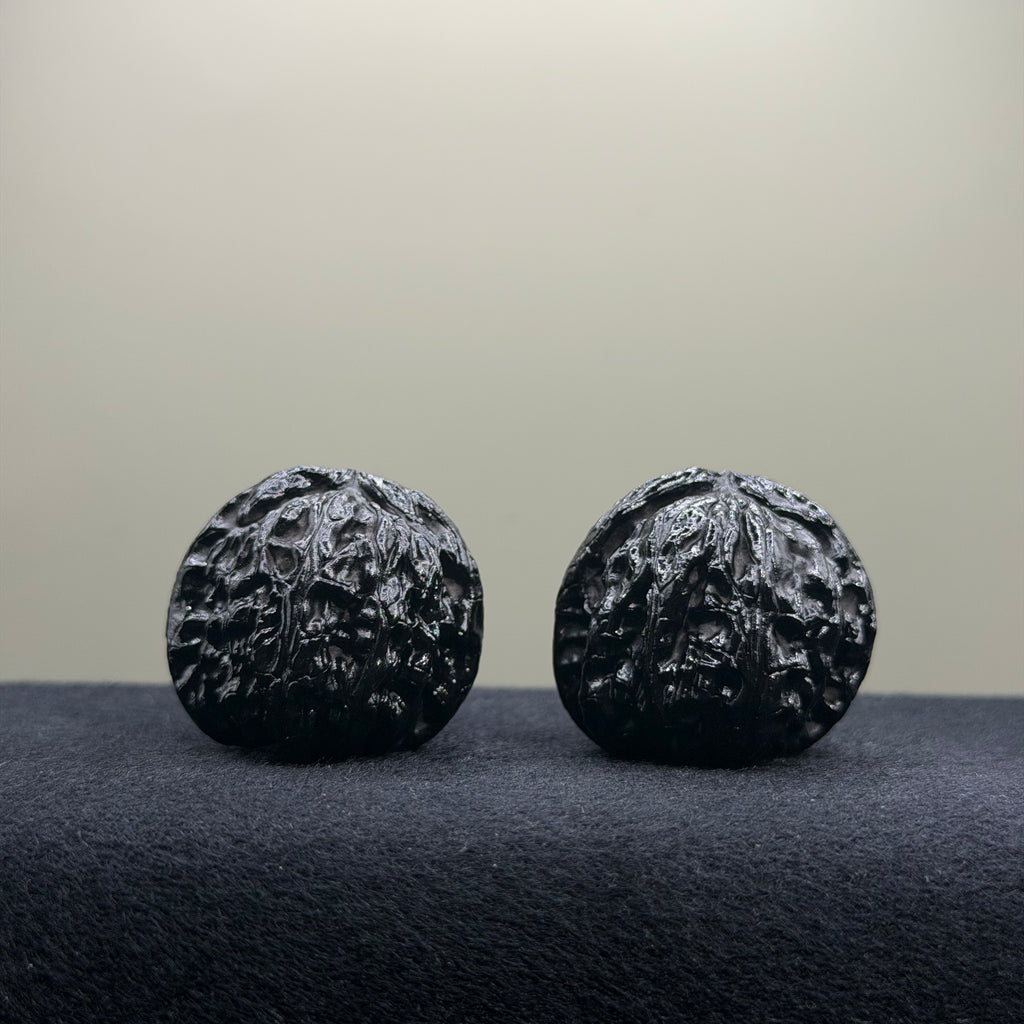 Ground Buried White Lion Wenwan Walnut · 34mm · Select Ritual