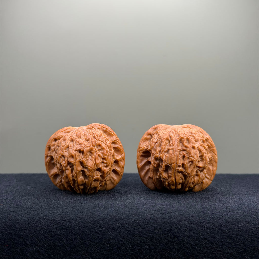 Blood Kirin Wenwan Walnut · 37mm · Select Ritual