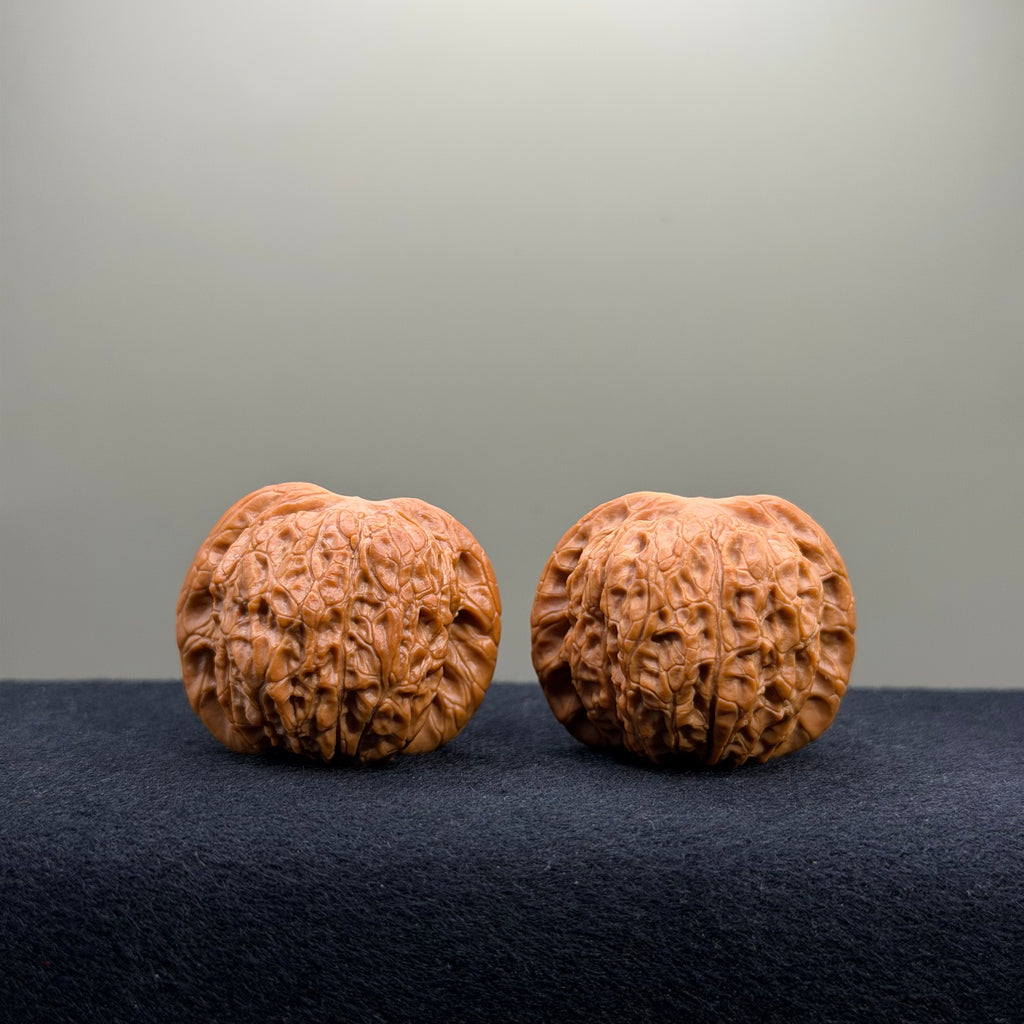 Blood Kirin Wenwan Walnut · 37mm · Select Ritual