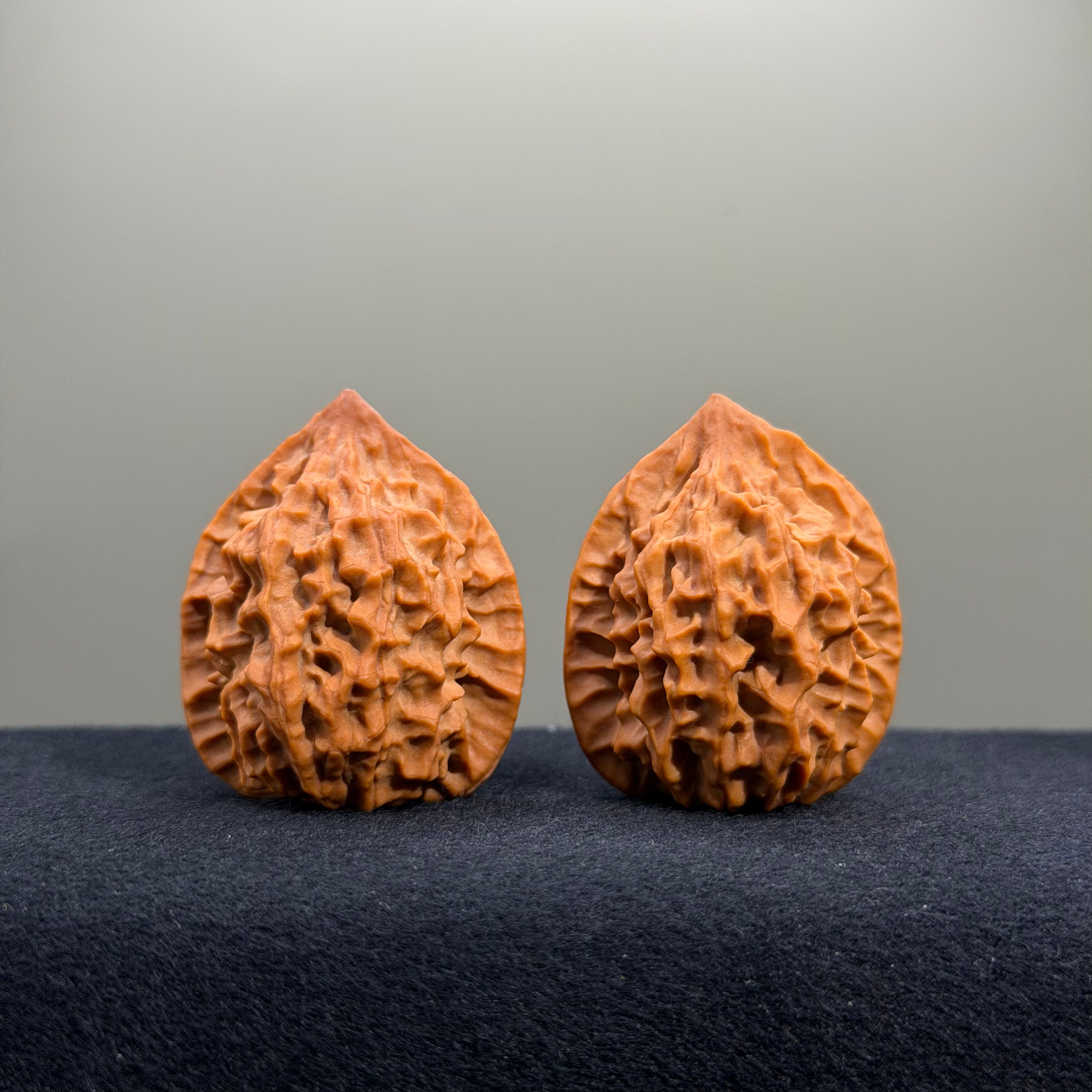 Fish Scale Wenwan Walnut · 34mm · Natural · Premium Ritual
