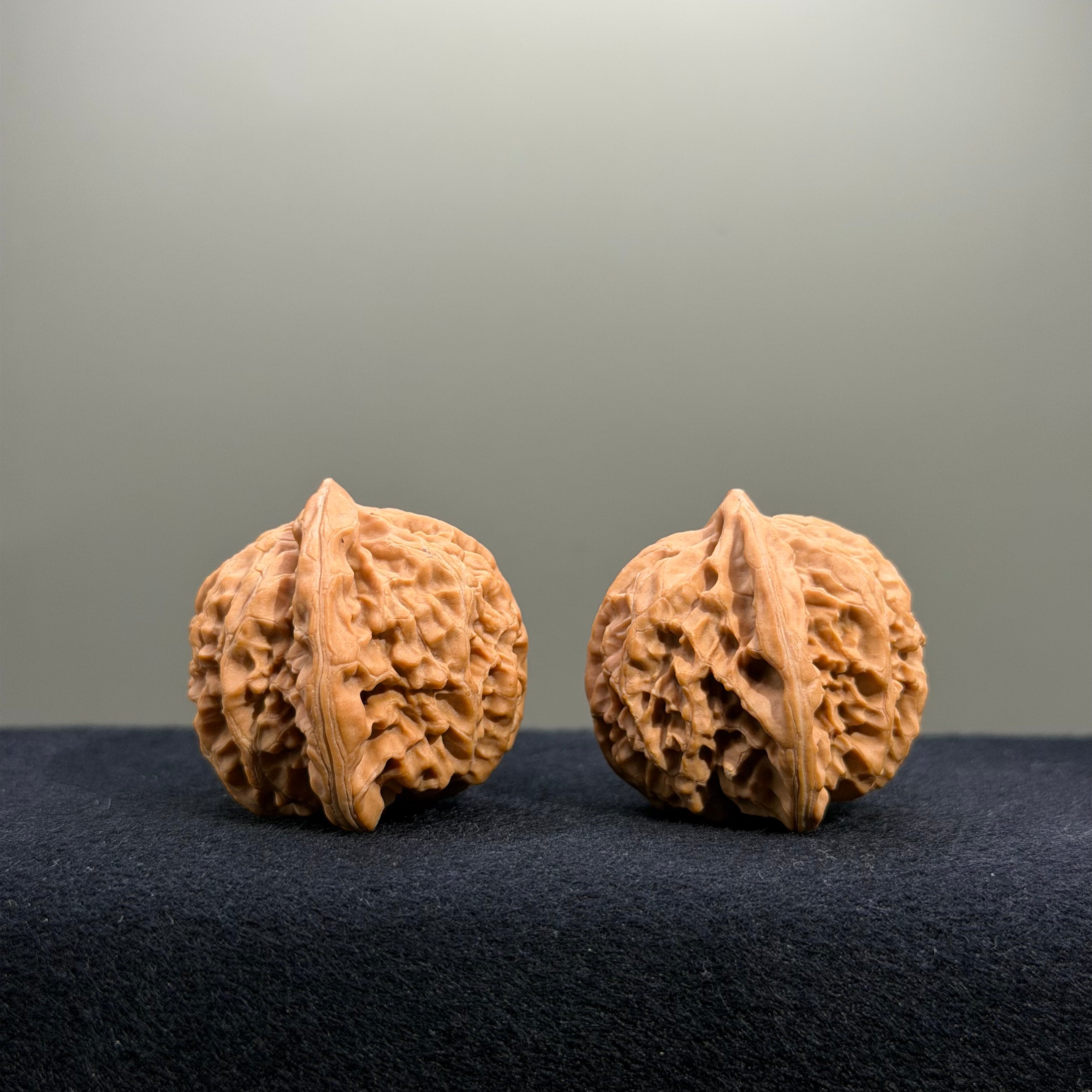 Palace Lantern Wenwan Walnut · 38mm · Natural · Select Ritual