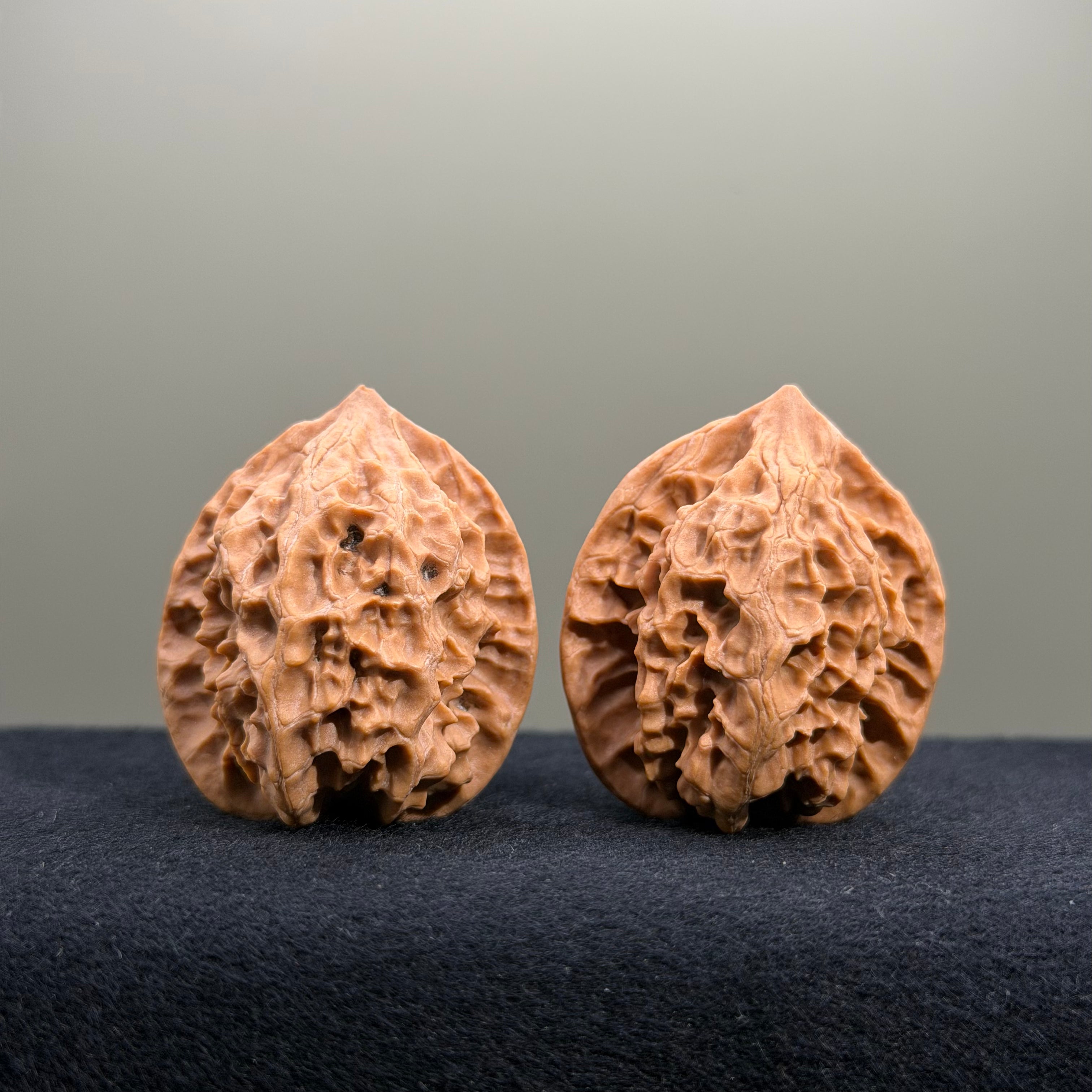 First Love Wenwan Walnut · 34mm · Natural · Entry Ritual
