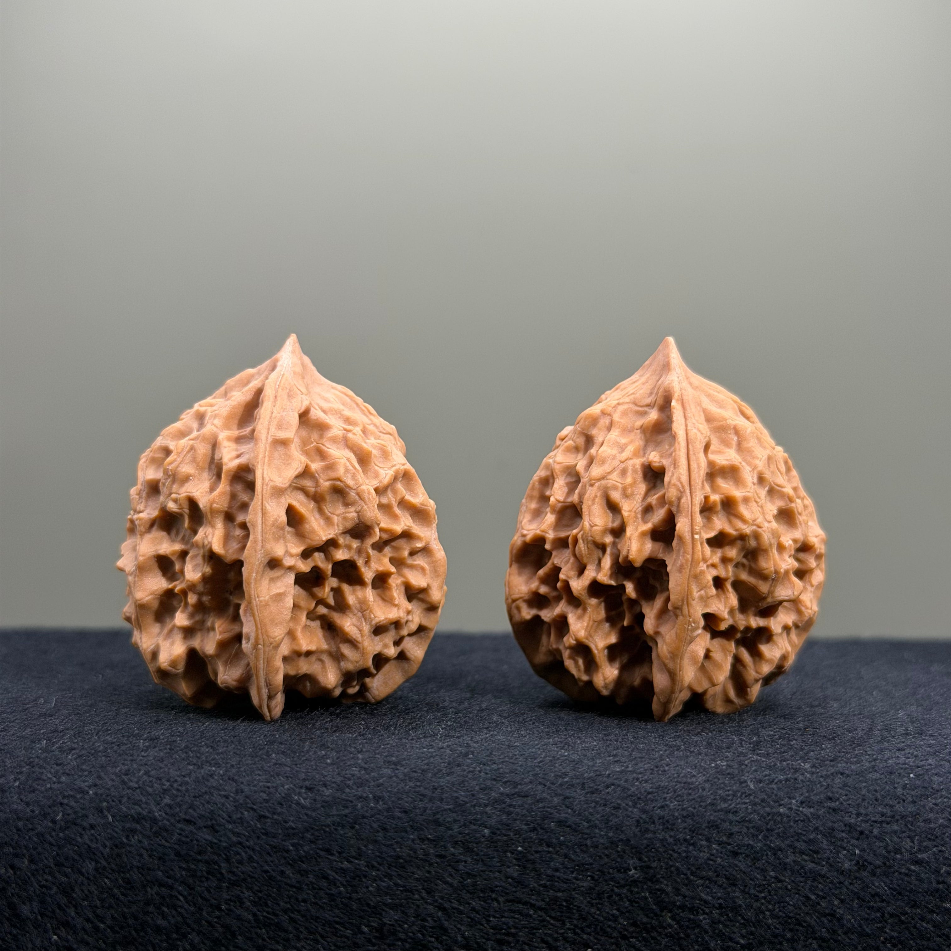 First Love Wenwan Walnut · 34mm · Natural · Entry Ritual