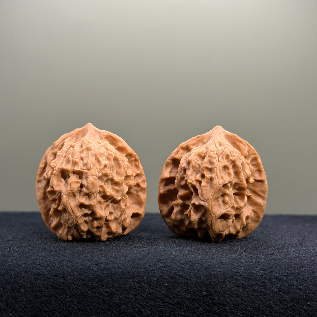 First Love Wenwan Walnut · 35mm · Natural · Entry Ritual