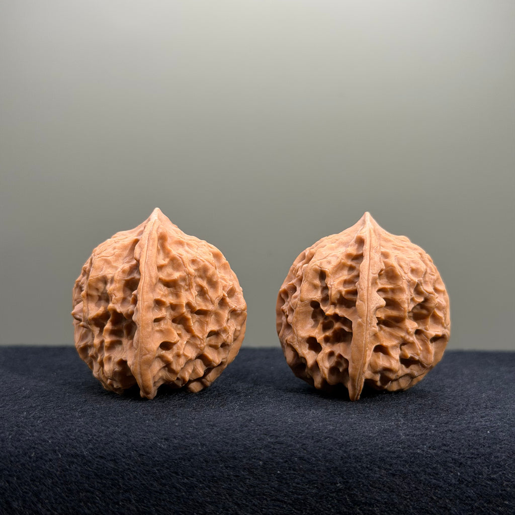 First Love Wenwan Walnut · 35mm · Natural · Entry Ritual