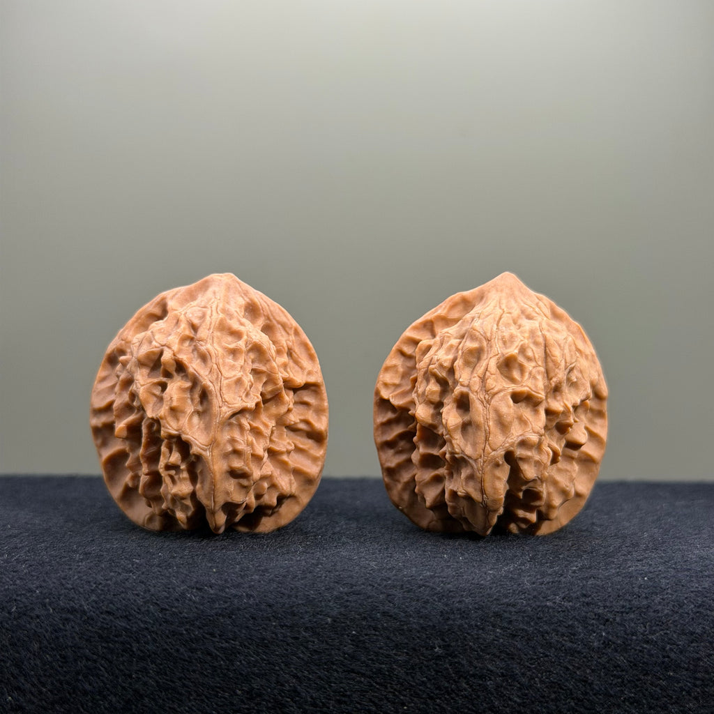 First Love Wenwan Walnut · 34mm · Natural · Entry Ritual