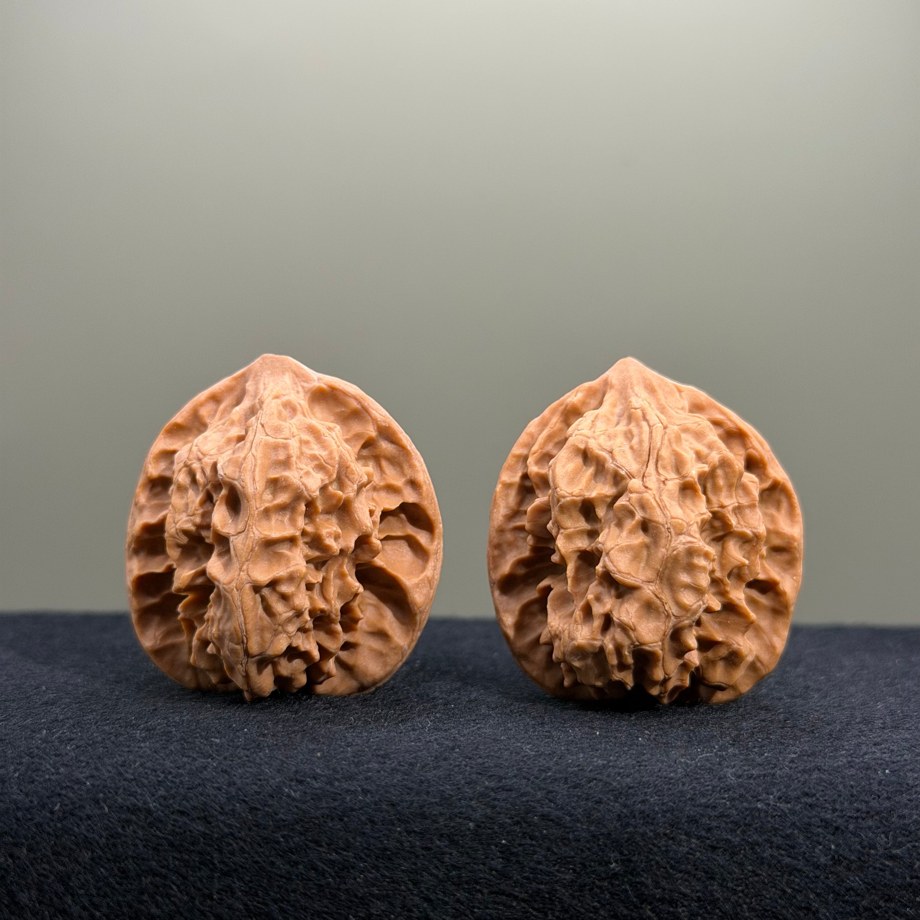 First Love Wenwan Walnut · 34mm · Natural · Entry Ritual