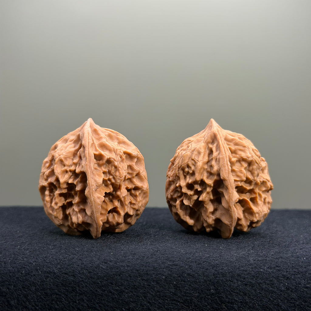First Love Wenwan Walnut · 34mm · Natural · Entry Ritual