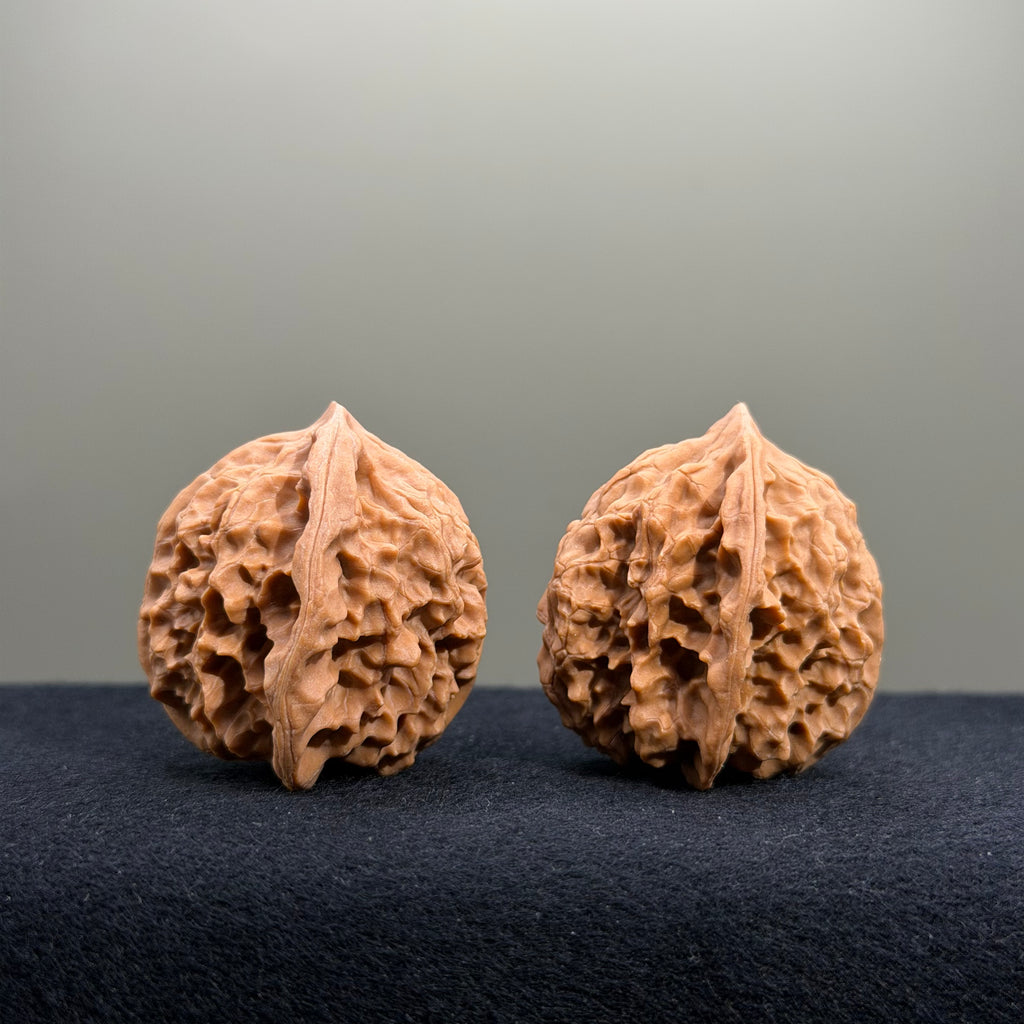 First Love Wenwan Walnut · 34mm · Natural · Entry Ritual
