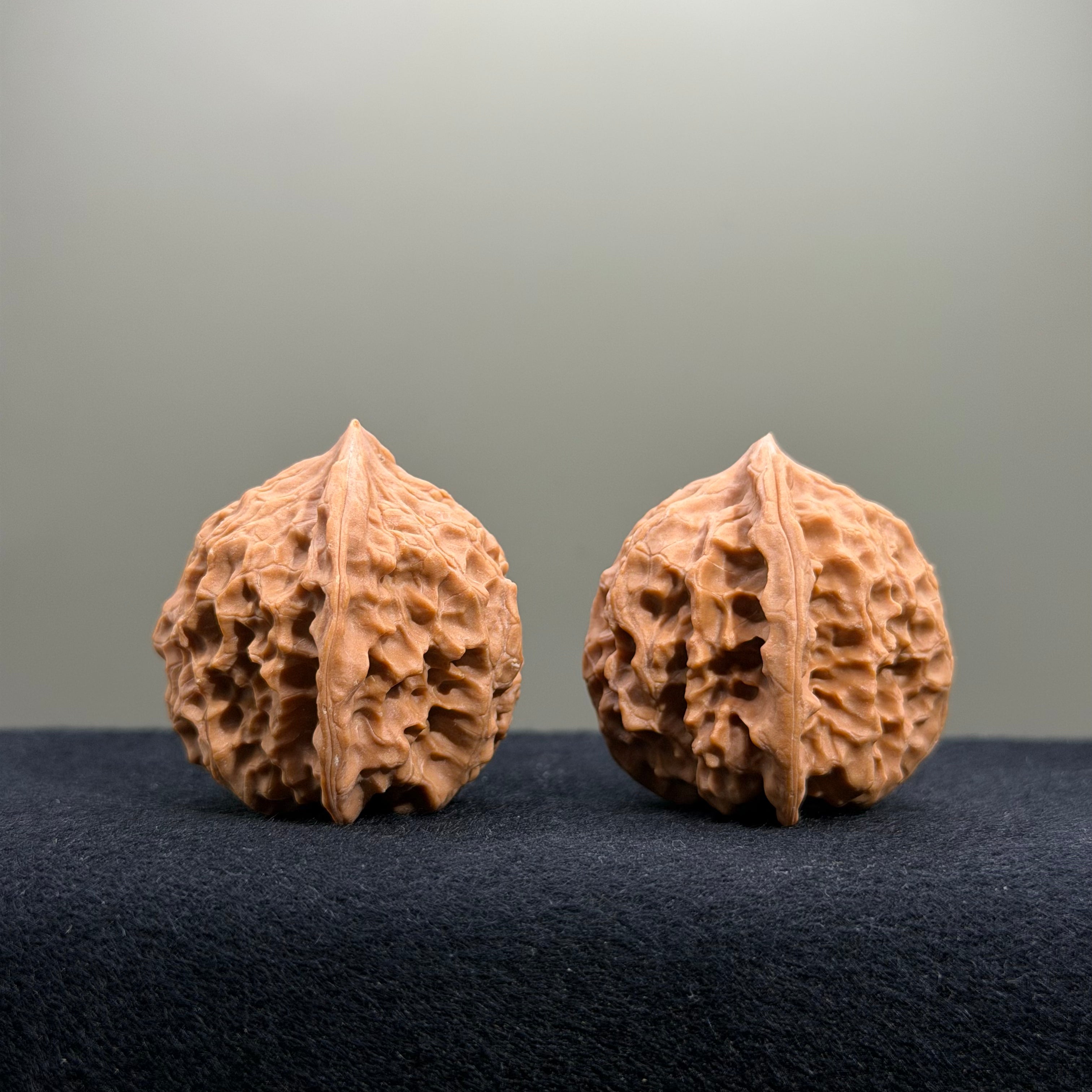 First Love Wenwan Walnut · 37mm · Natural · Entry Ritual