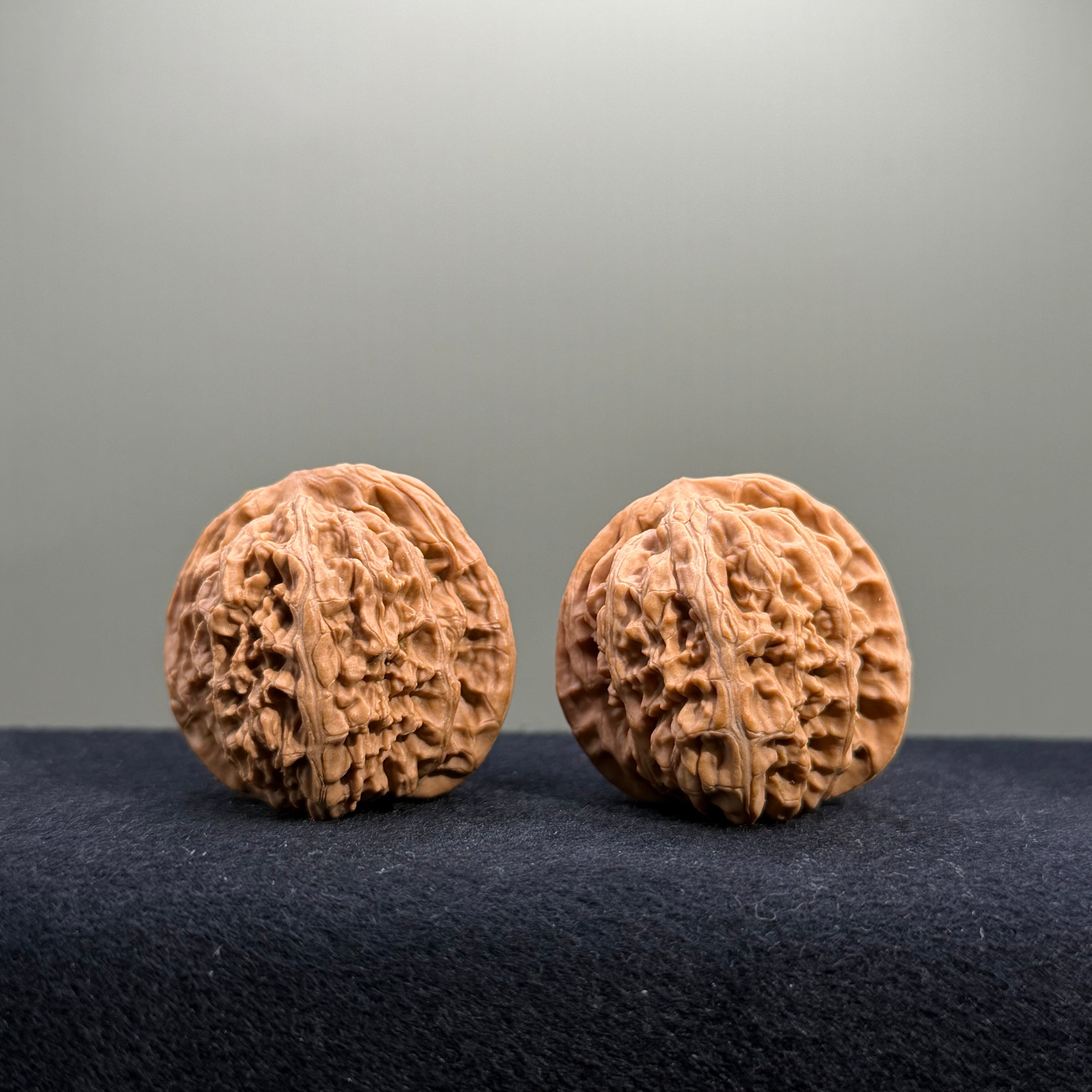 Cowboy Wenwan Walnut · 37mm · Natural · Entry Ritual