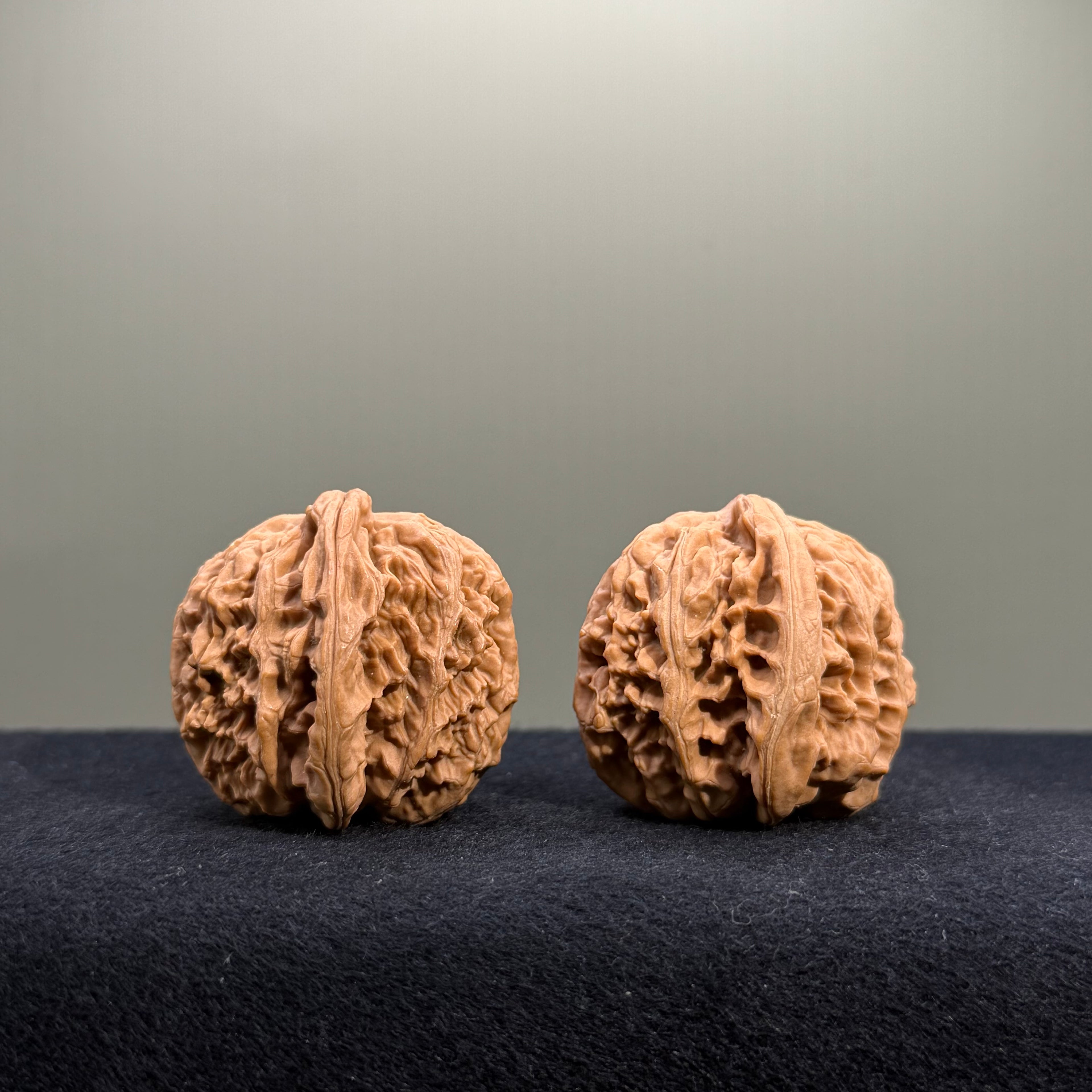 Cowboy Wenwan Walnut · 37mm · Natural · Entry Ritual
