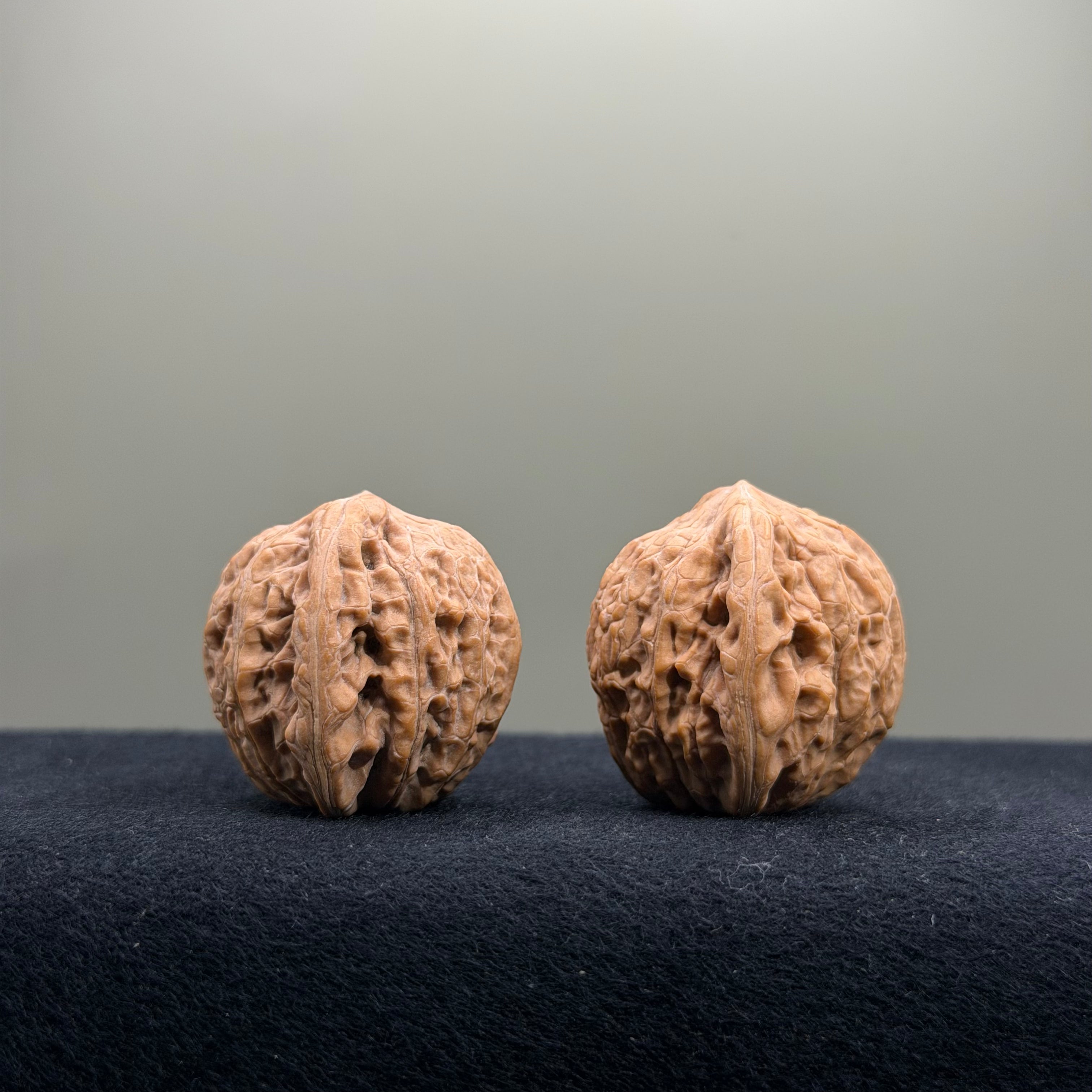 Iron Hammer Wenwan Walnut · 34mm · Natural · Entry Ritual