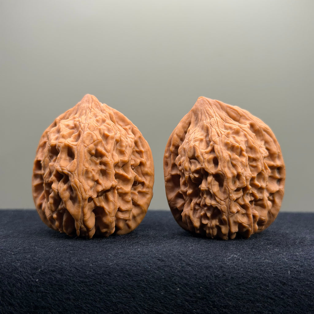 Chicken Heart Wenwan Walnut · 39mm · Natural · Select Ritual