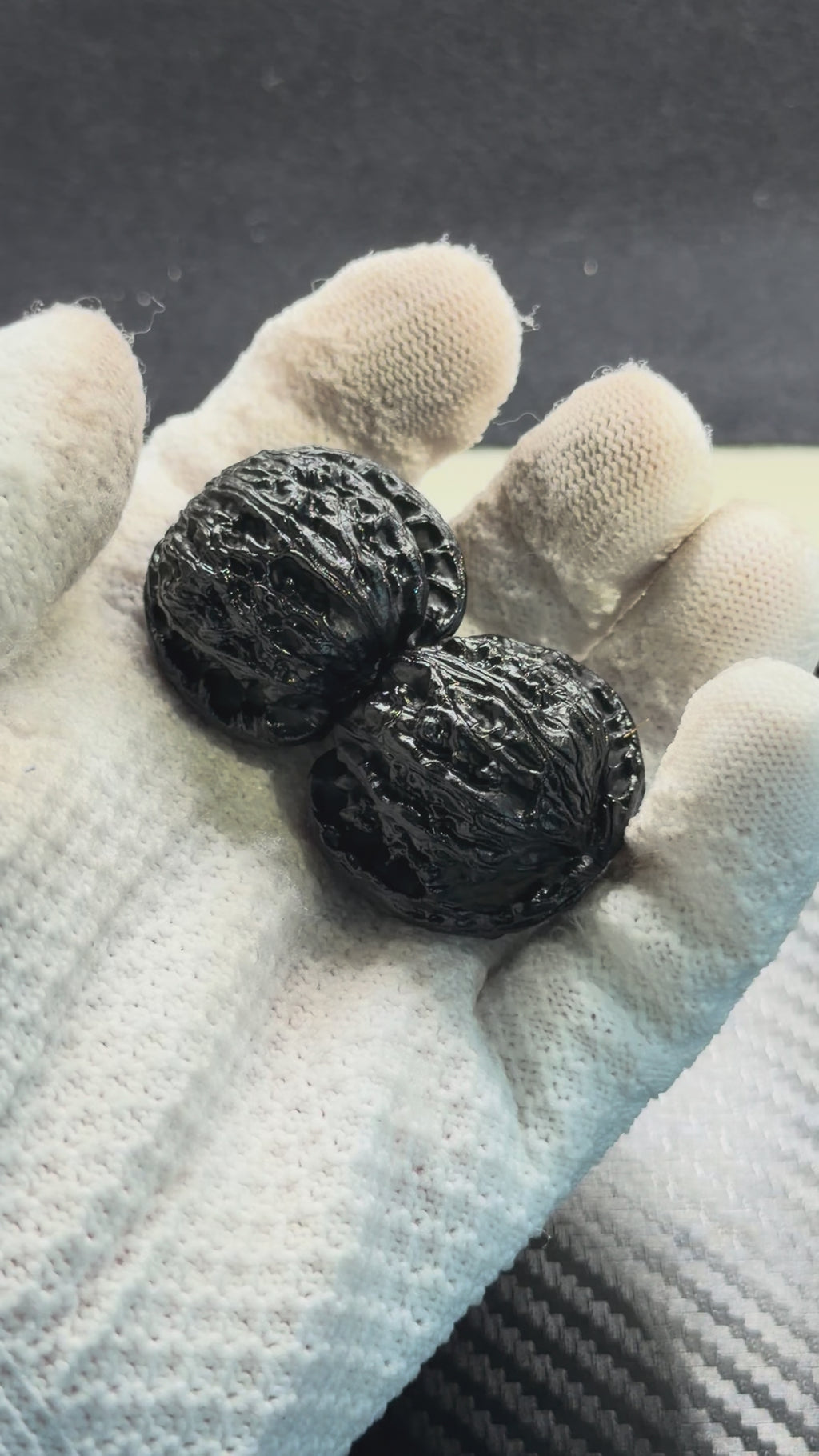 Ground Buried White Lion Wenwan Walnut · 34mm · Select Ritual