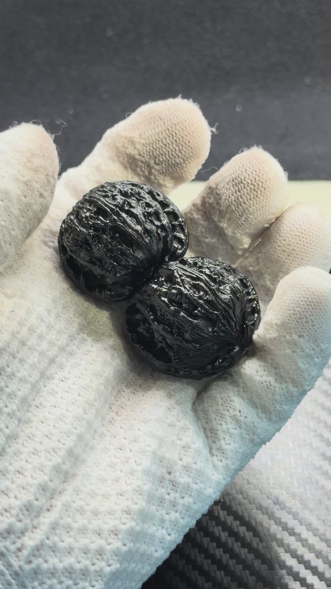 Ground Buried White Lion Wenwan Walnut · 34mm · Select Ritual