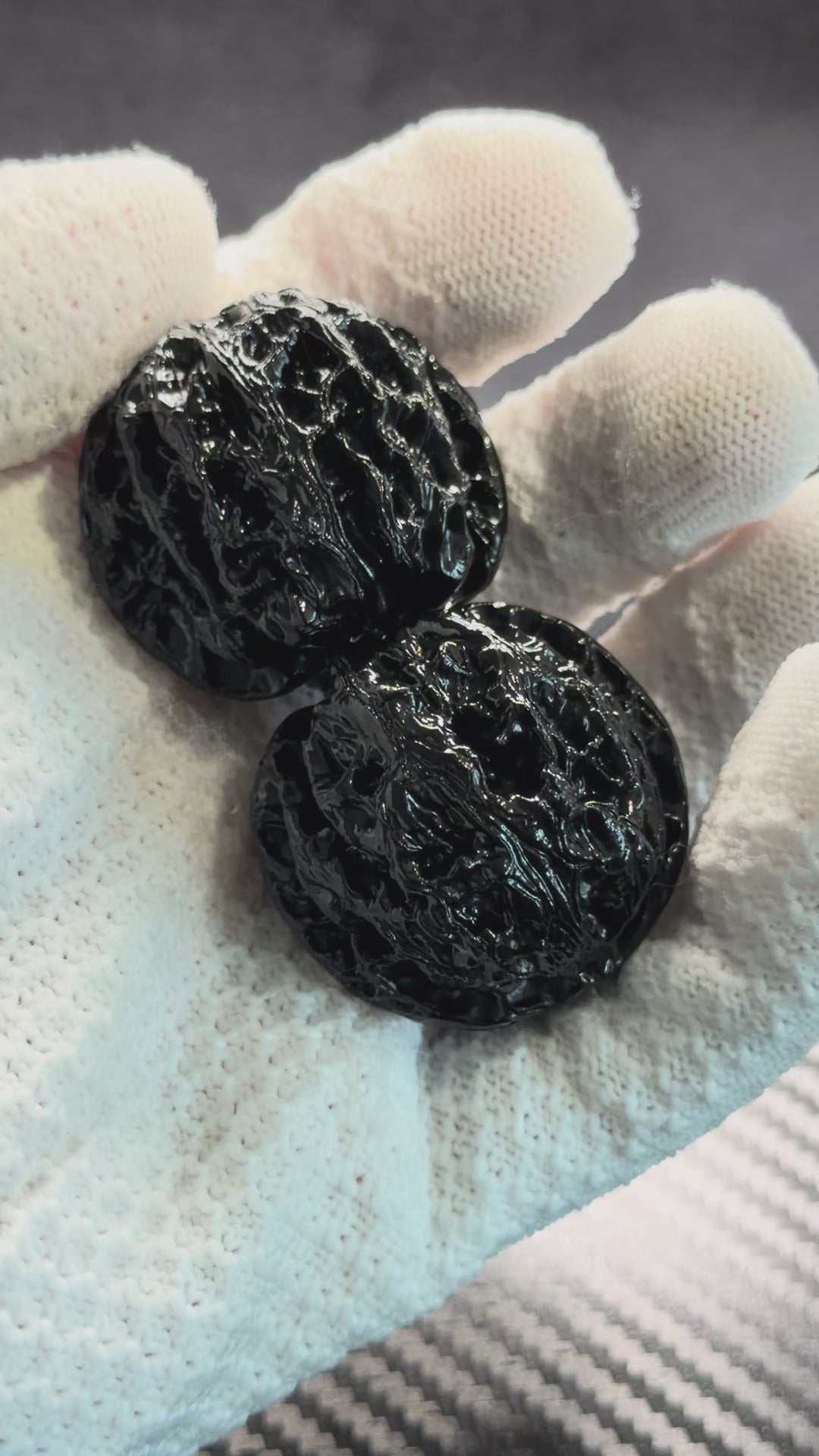 Ground Buried Apple Orchard Wenwan Walnut · 37mm · Natural · Select Ritual