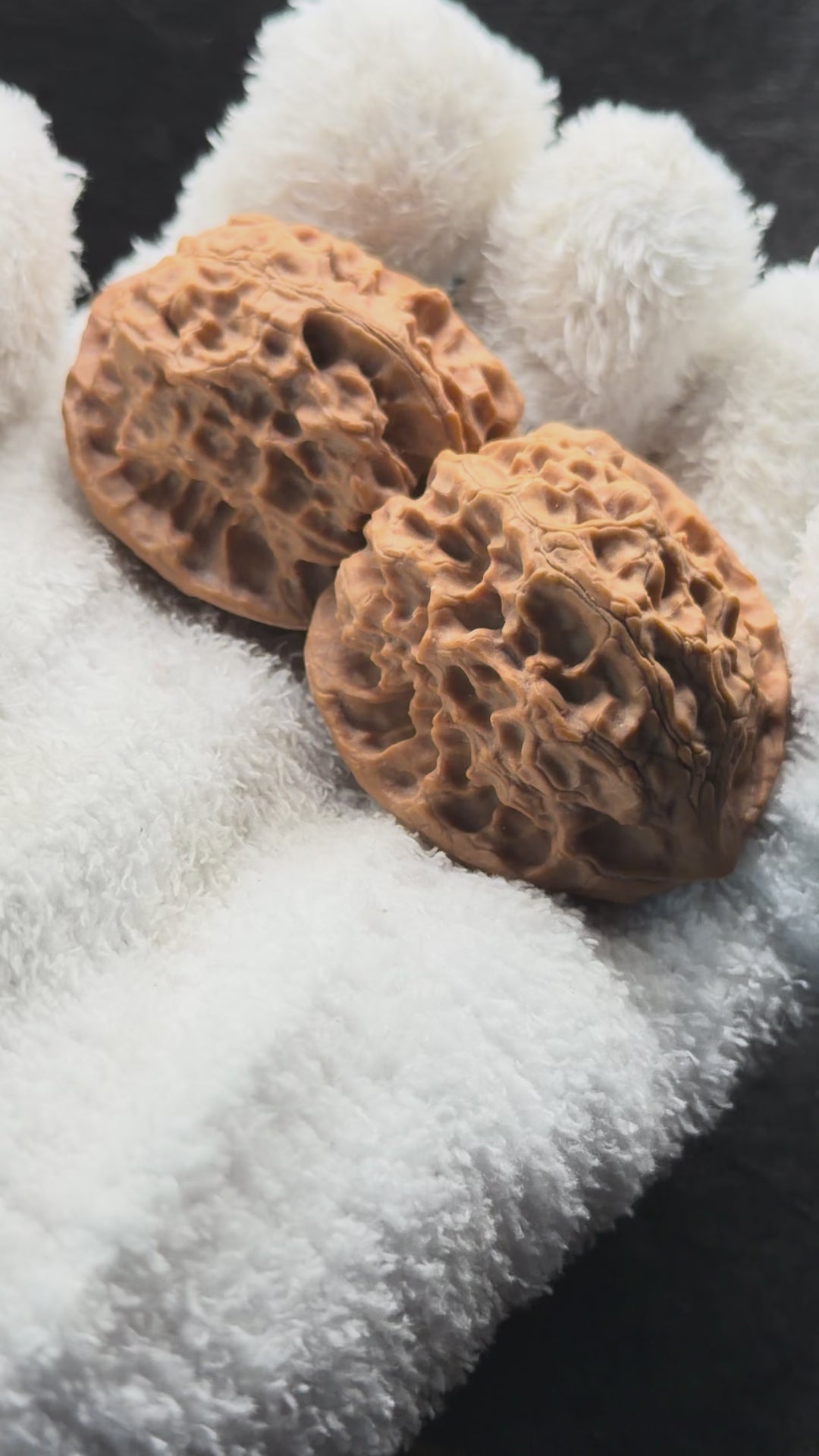 Linglong Wenwan Walnut · 39mm · Natural · Select Ritual