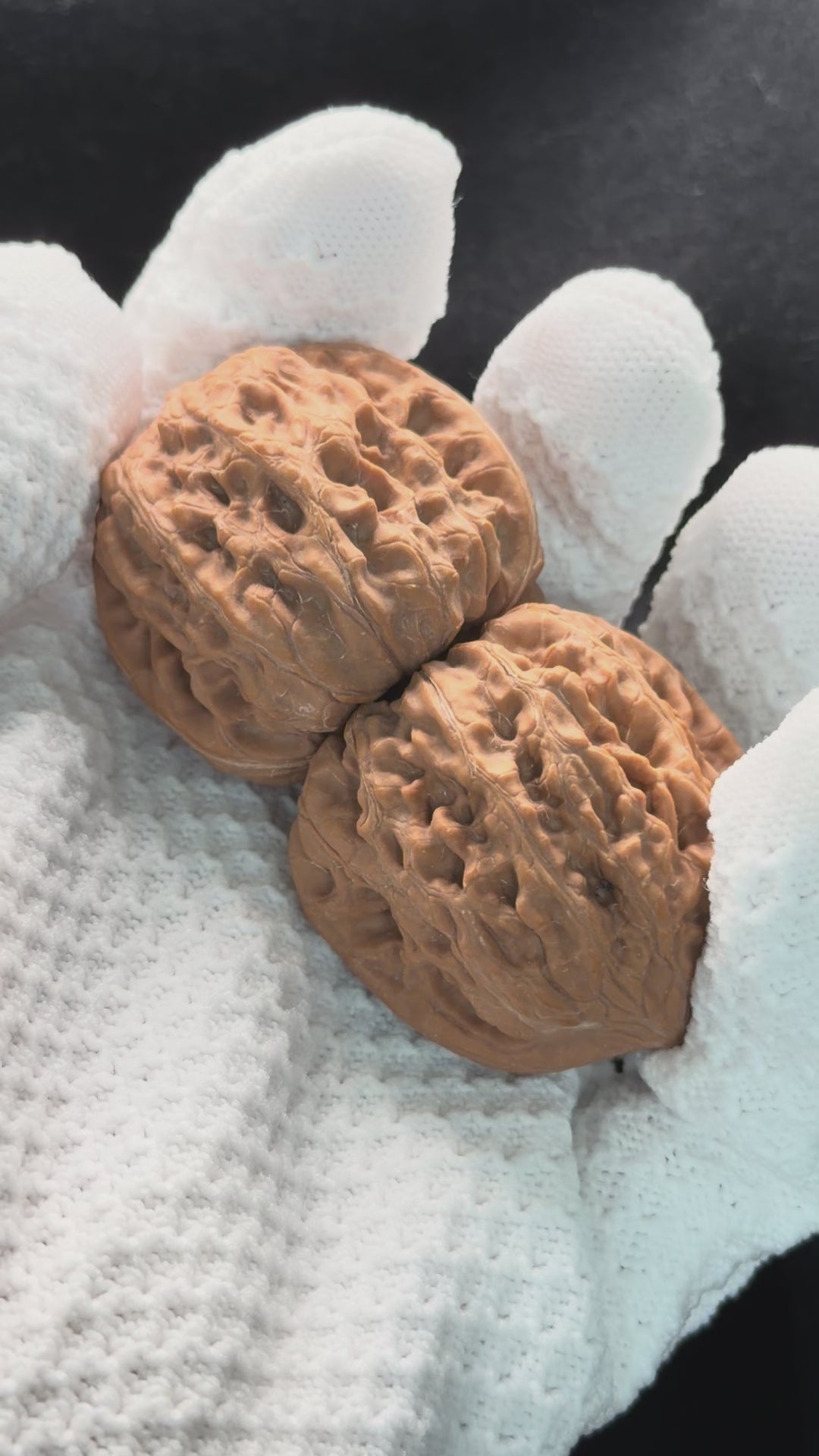 Pinggu Concave-Base Wenwan Walnut · 40mm · Entry Ritual
