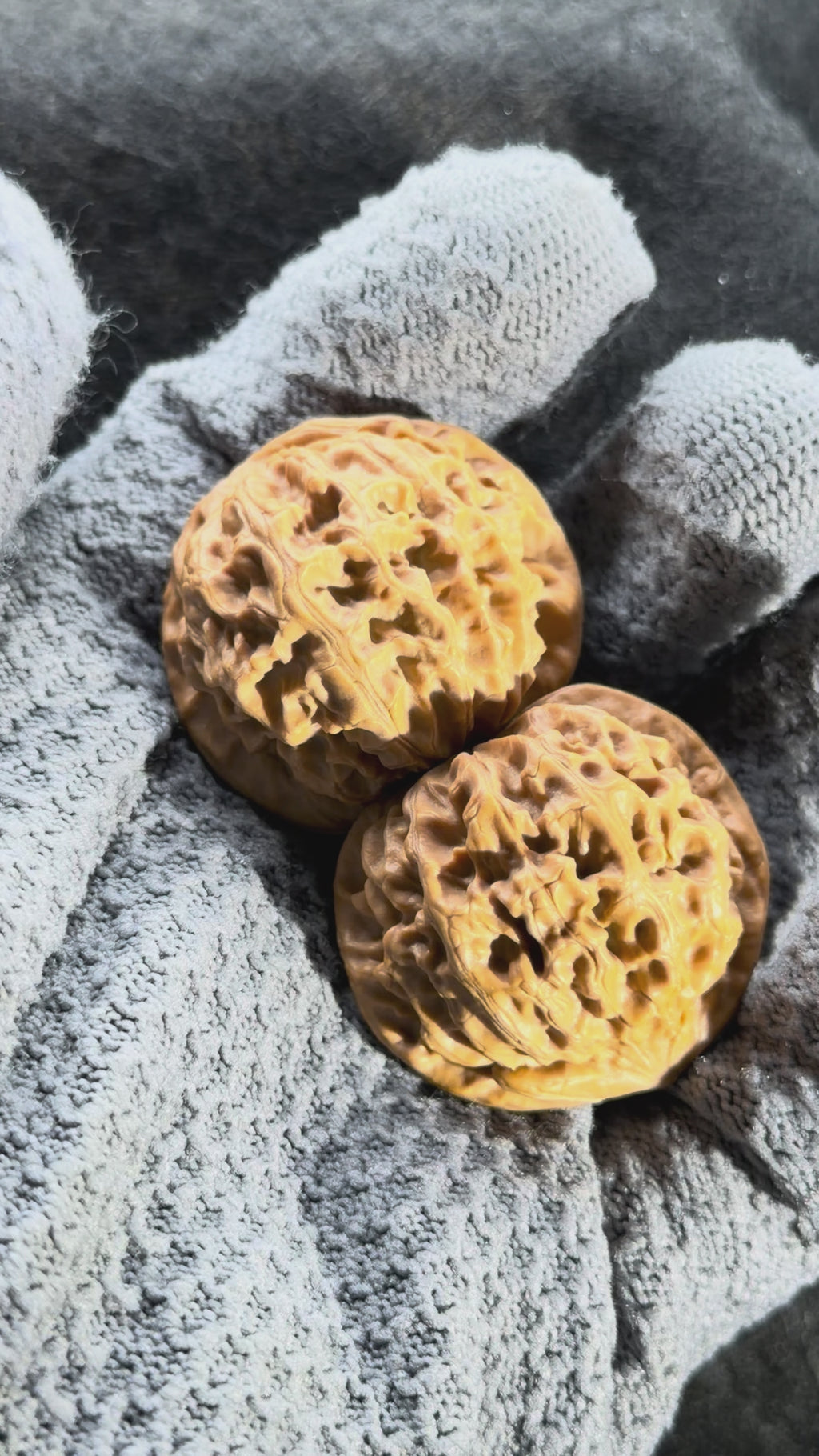 Dragon Pearl Wenwan Walnut  · 37mm · Natural · Select Ritual
