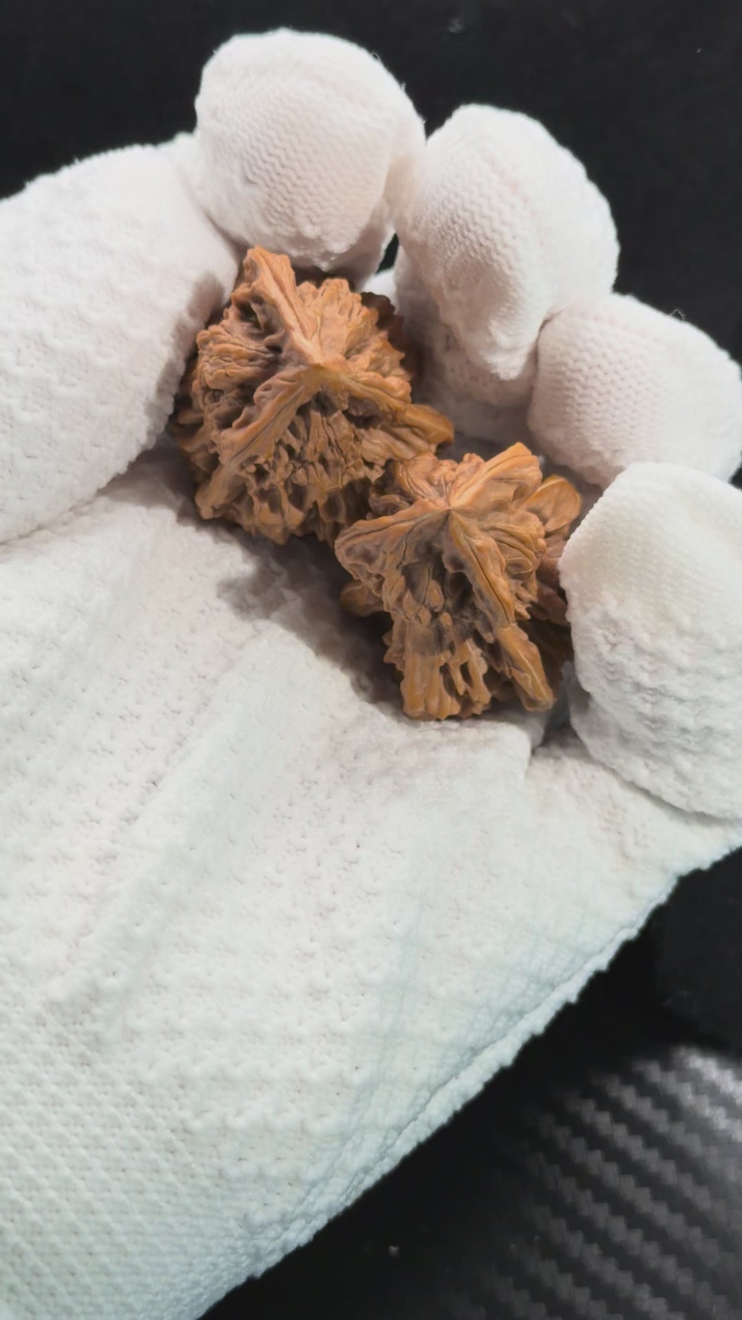 Gourd Tri-Ridge Wenwan Walnut · 31mm · Natural · Premium Ritual